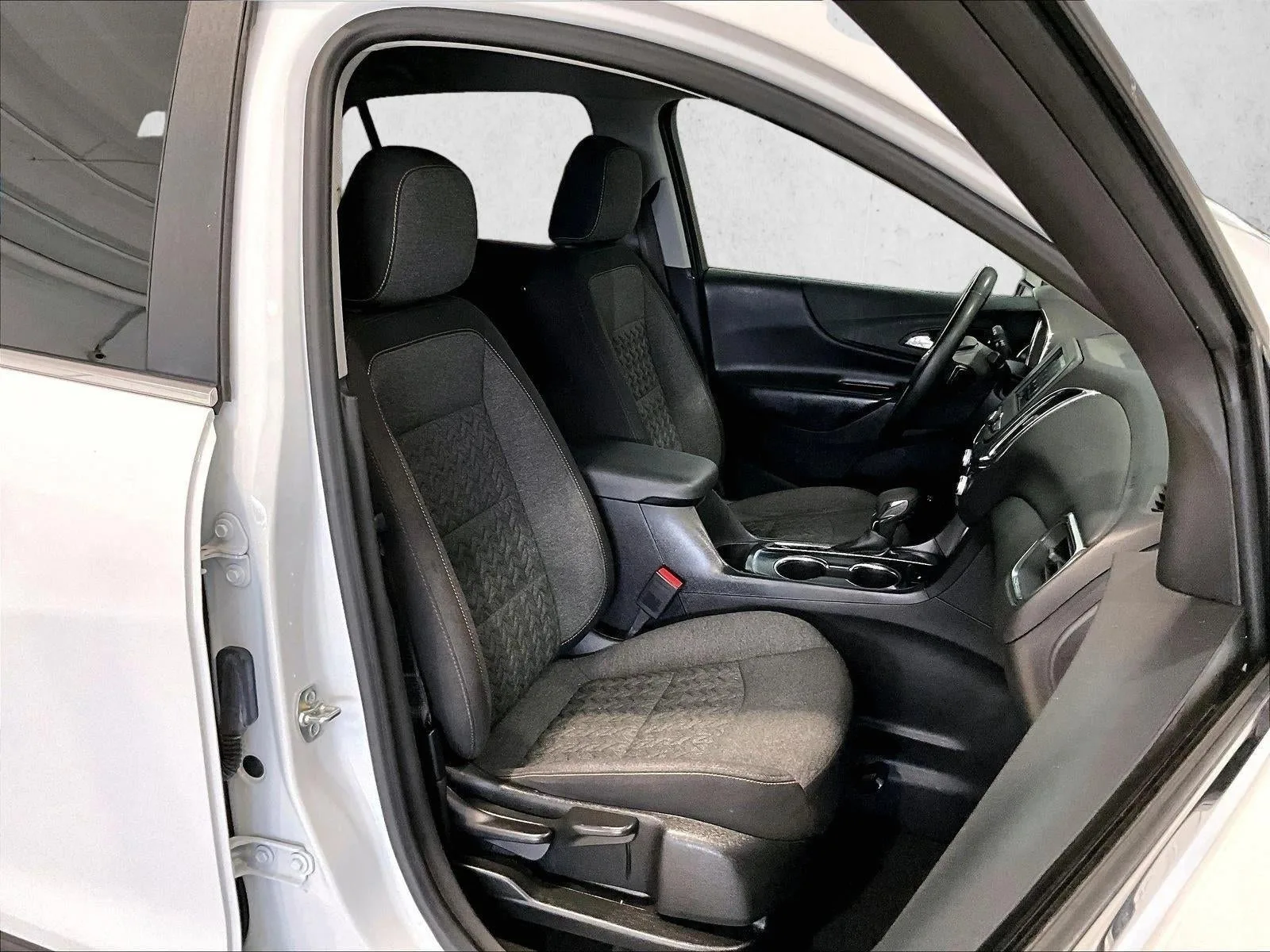 2023 Chevrolet Equinox LT photo 9