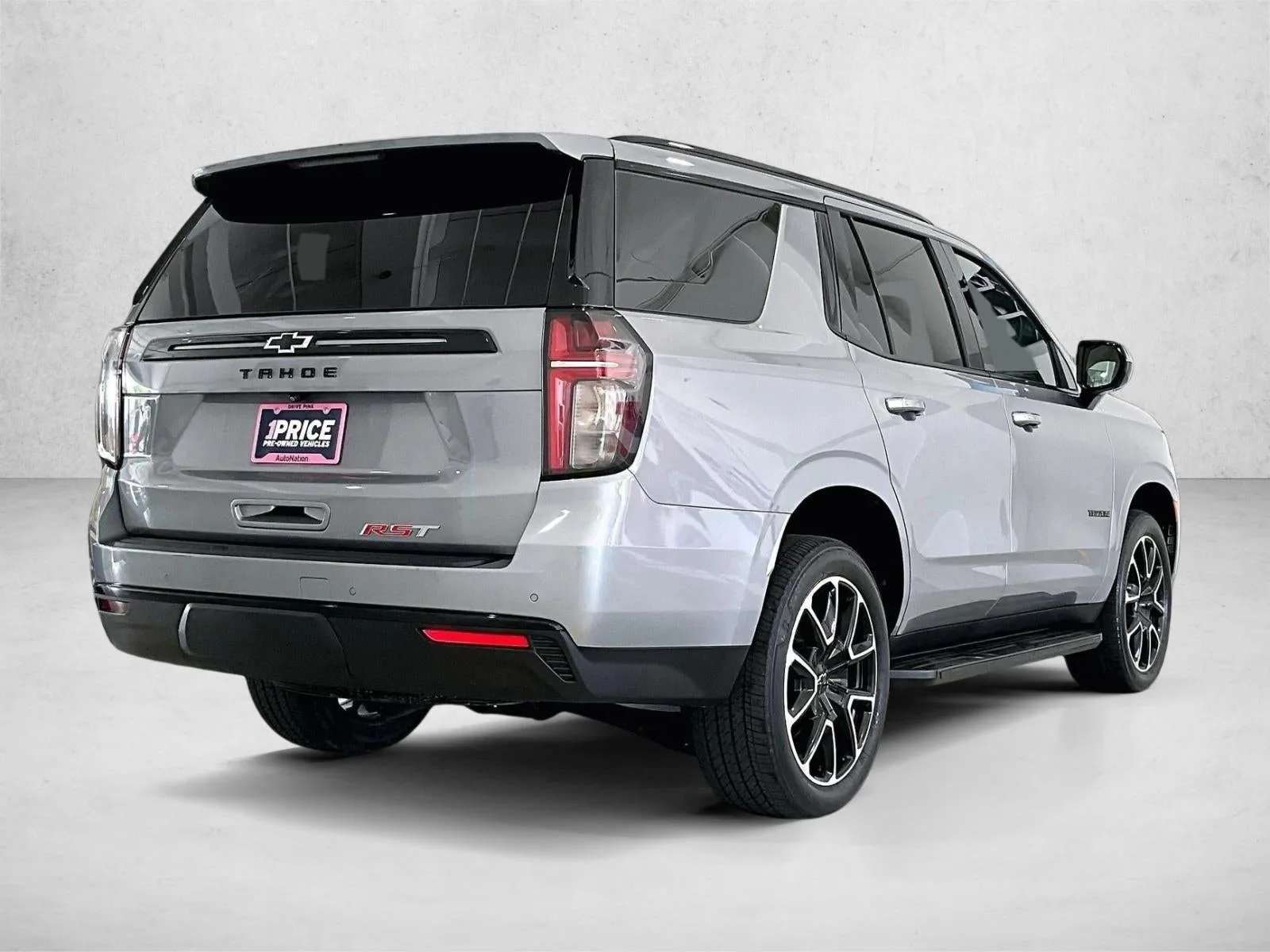 2023 Chevrolet Tahoe RST photo 2