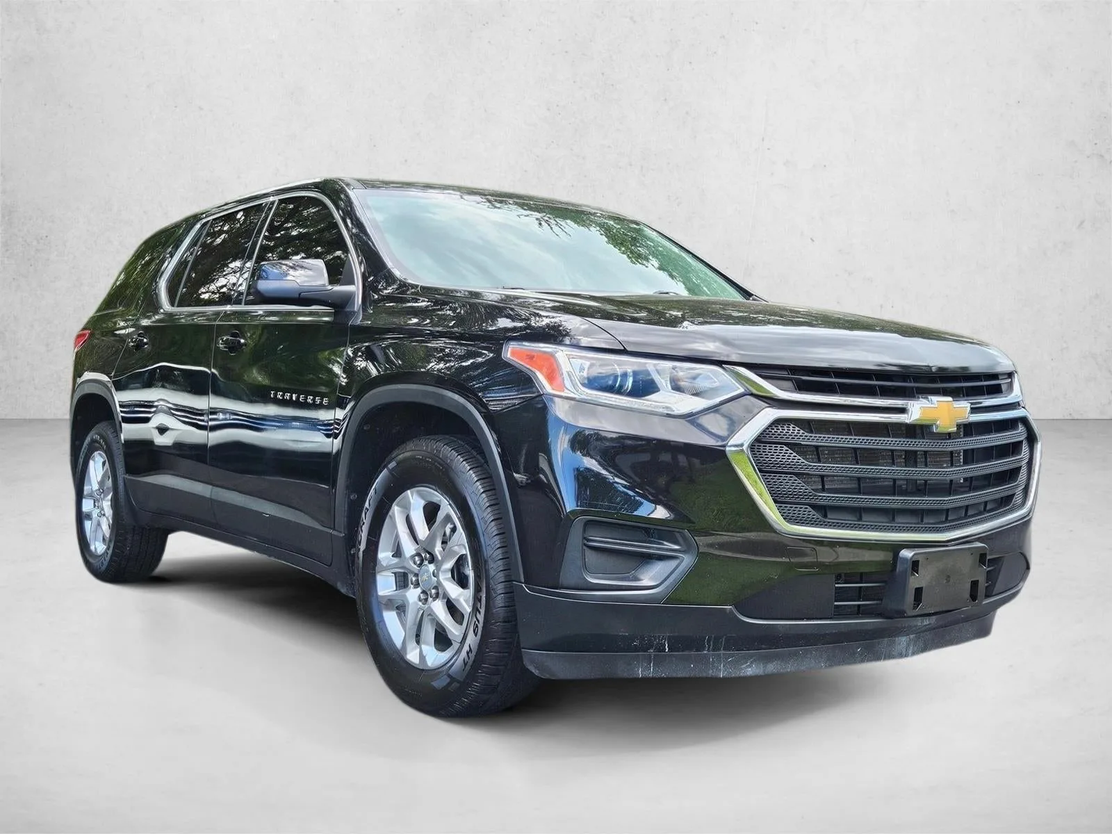2021 Chevrolet Traverse FWD 1LS photo 3