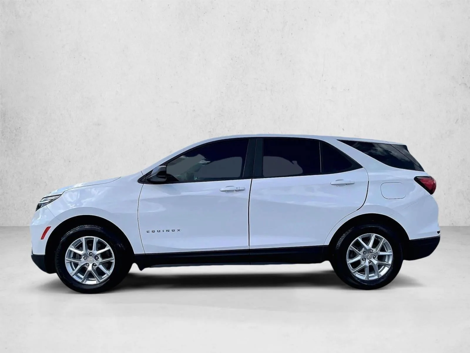 2024 Chevrolet Equinox LS photo 6