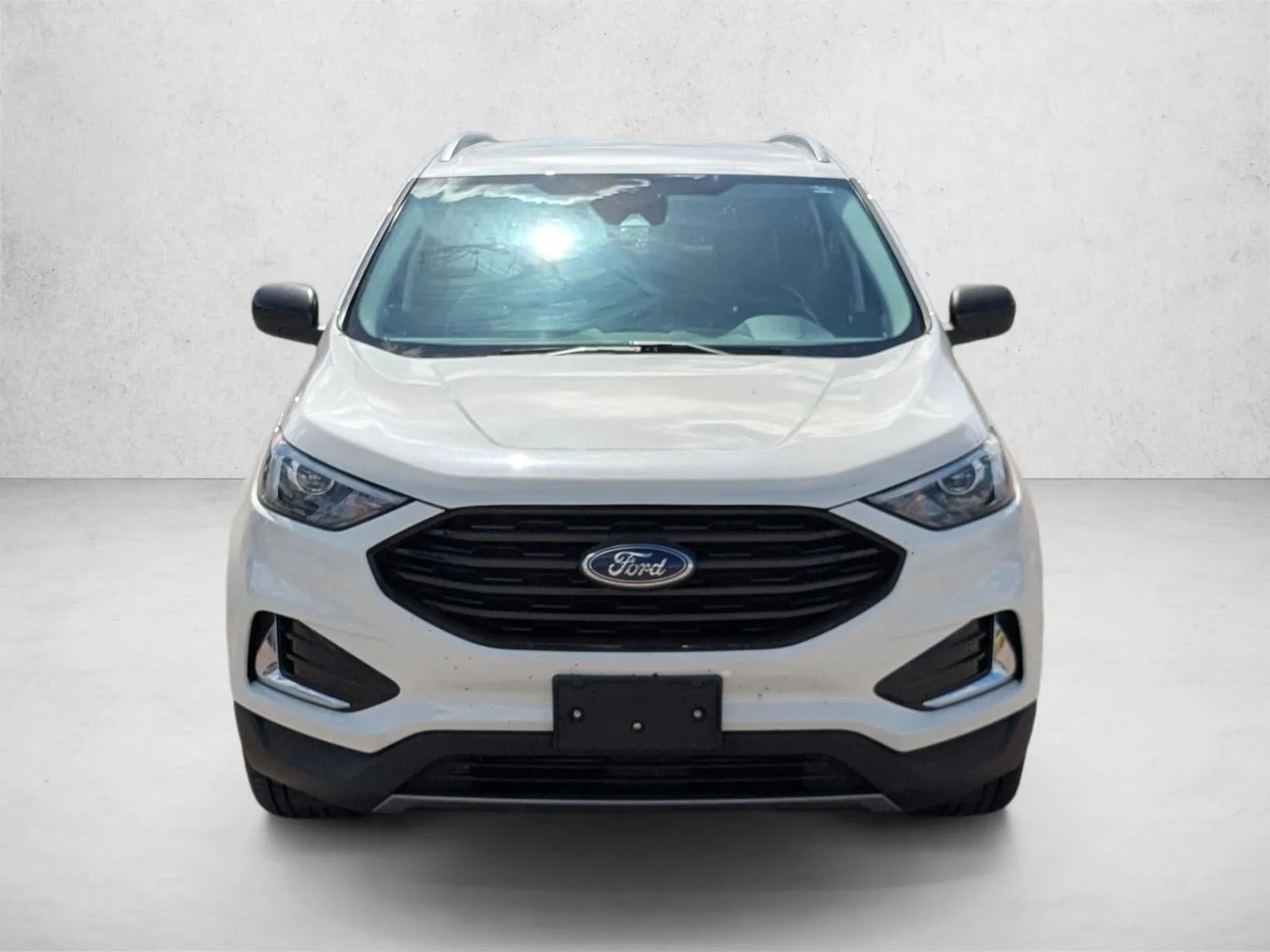2022 Ford Edge SEL AWD photo 2
