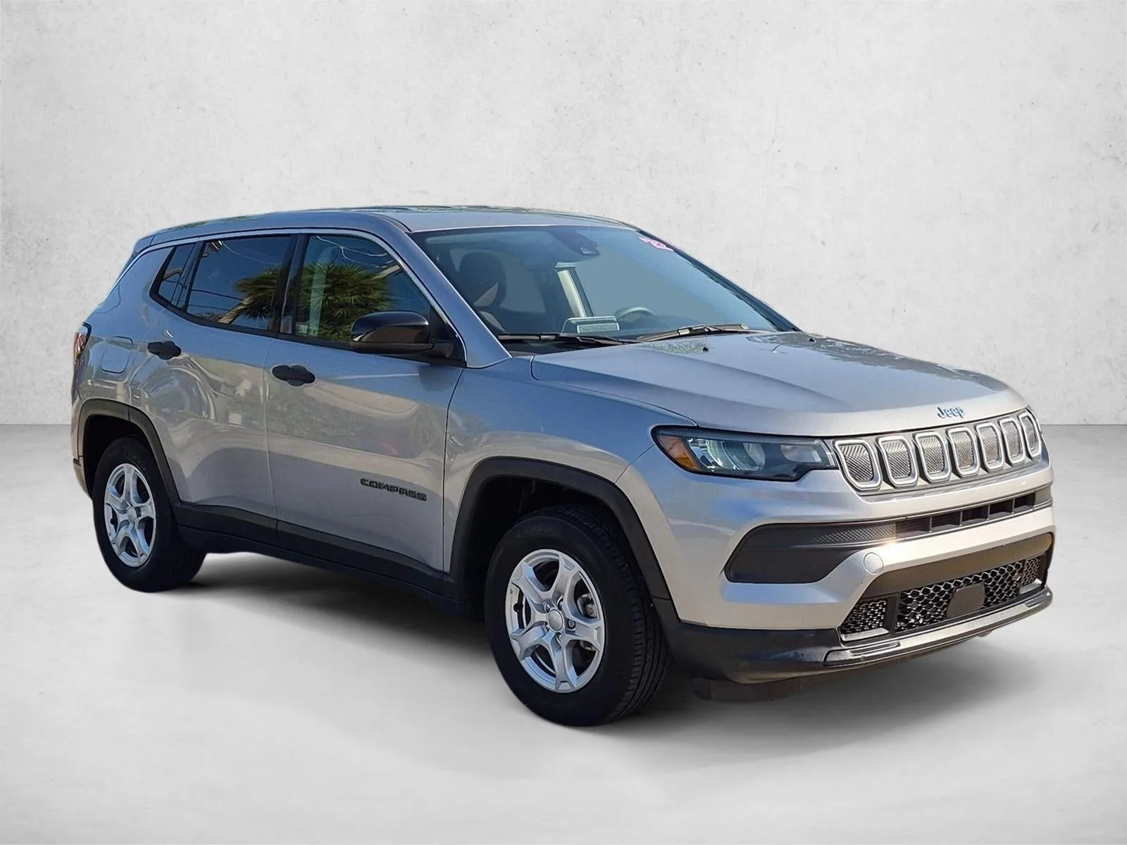 2022 Jeep Compass Sport FWD photo 3