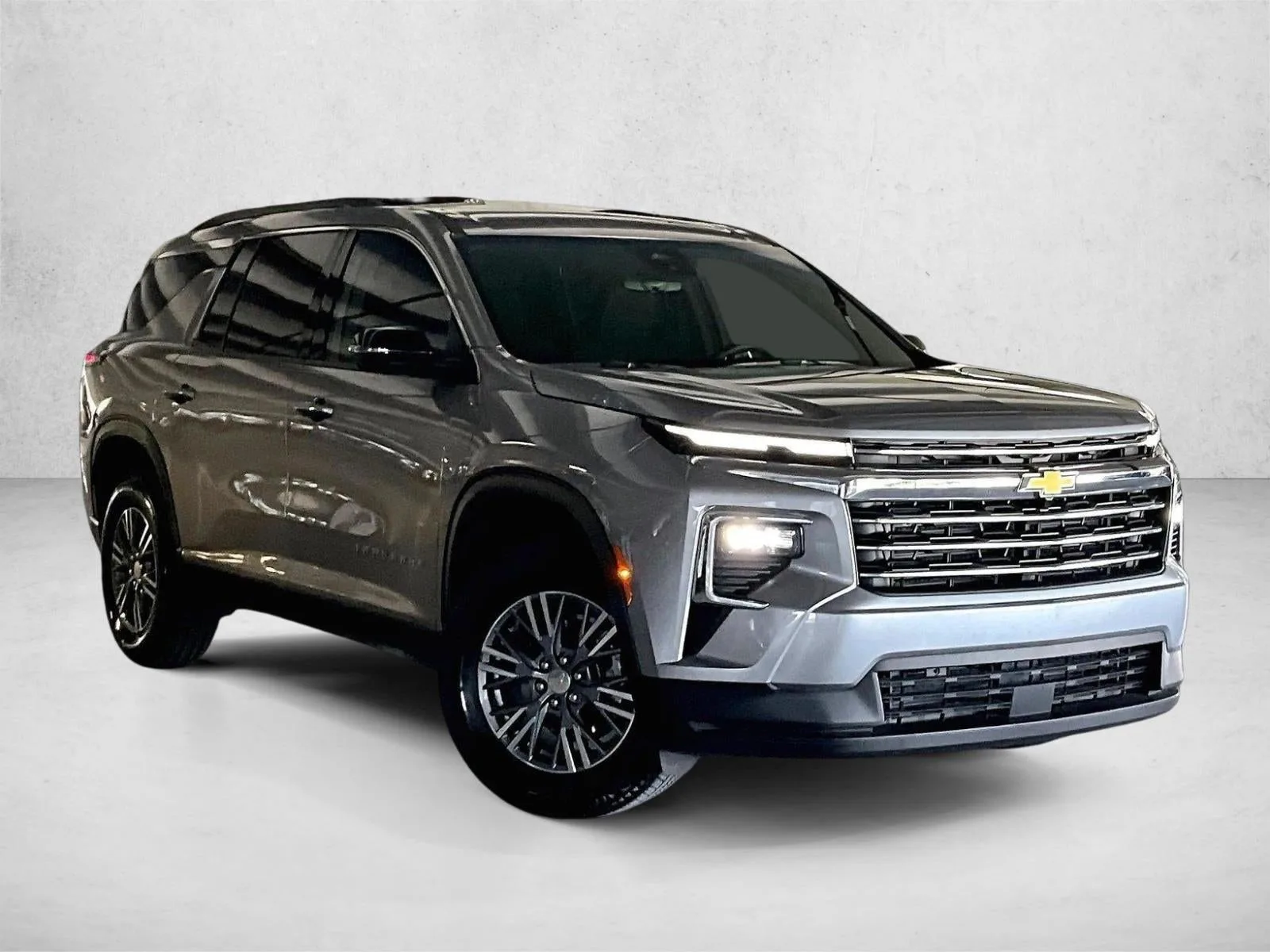 2025 Chevrolet Traverse LT photo 12