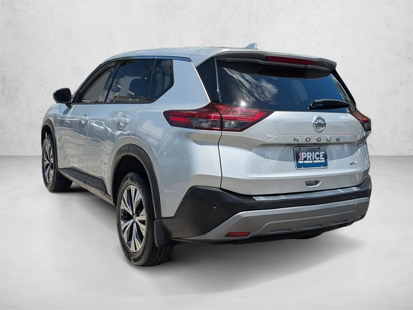 2021 Nissan Rogue FWD SV photo 8