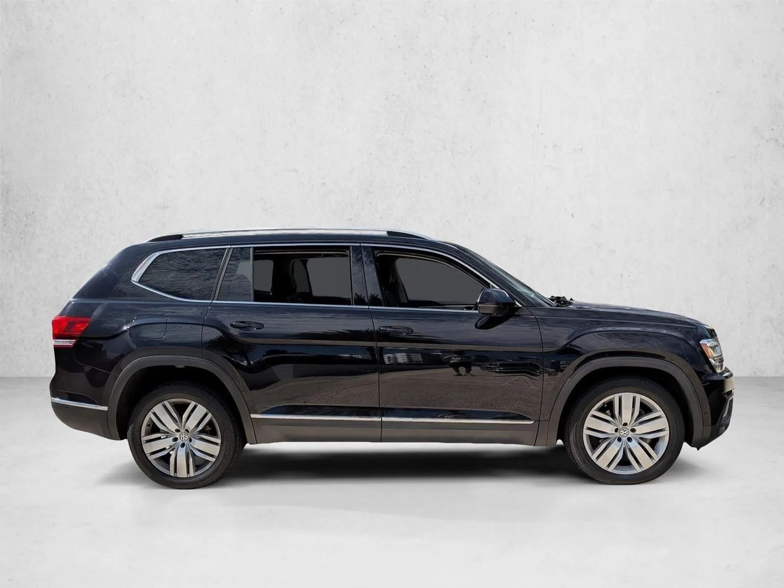 2019 Volkswagen Atlas 3.6L V6 SEL Premium 4MOTION photo 4