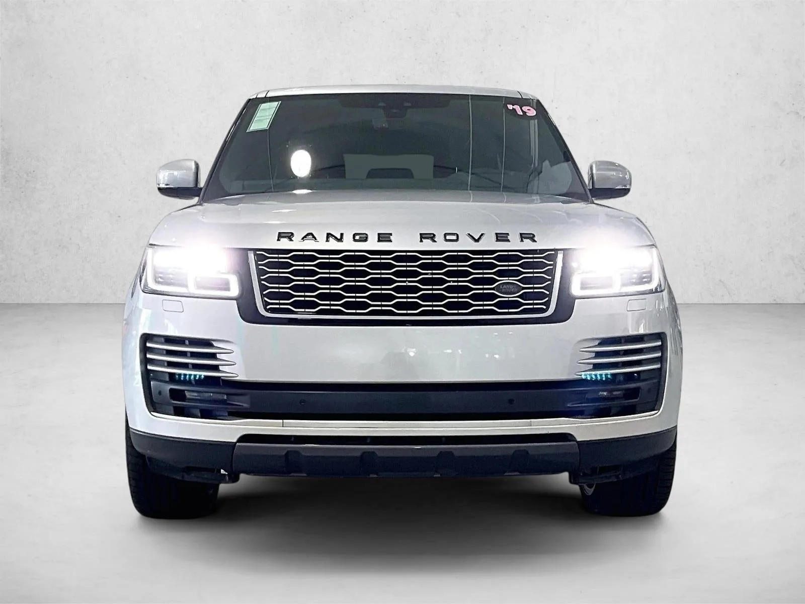 2019 Land Rover Range Rover Base photo 3