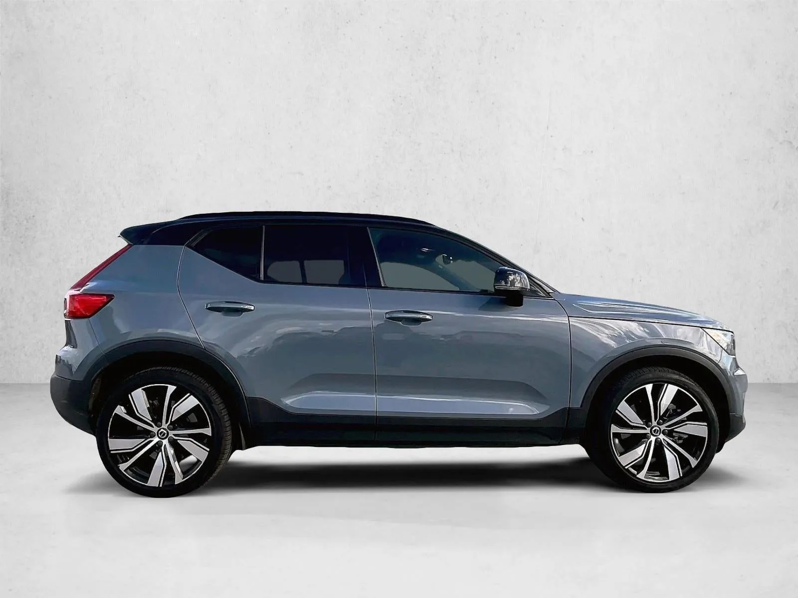 2021 Volvo XC40 Recharge Pure Electric Base photo 5