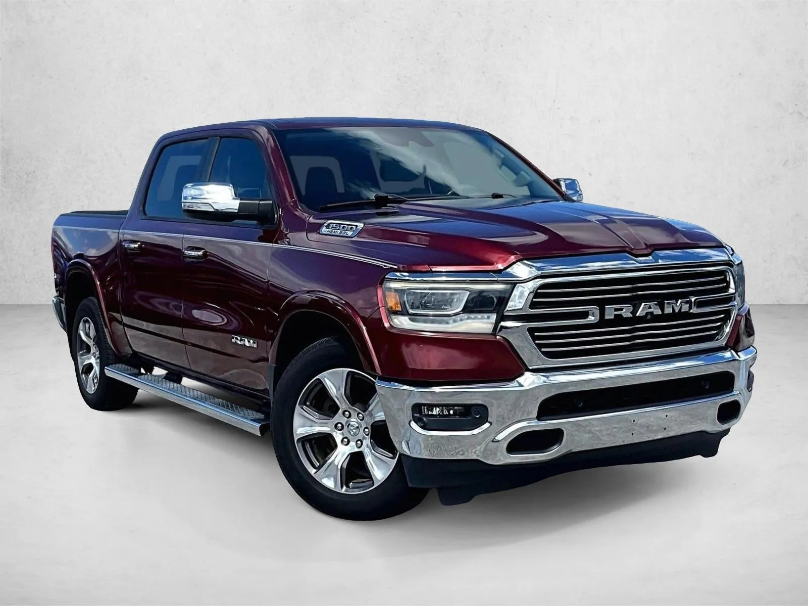 2019 RAM 1500 Laramie Crew Cab 4x2 5'7" Box photo 12