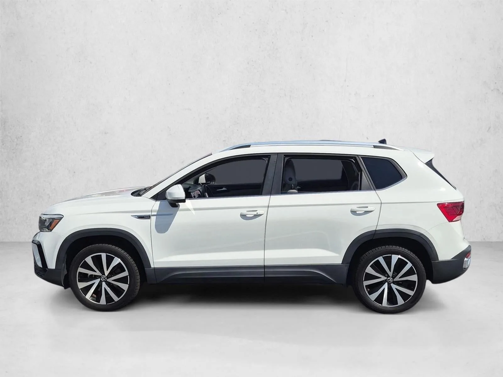 2023 Volkswagen Taos SE photo 9