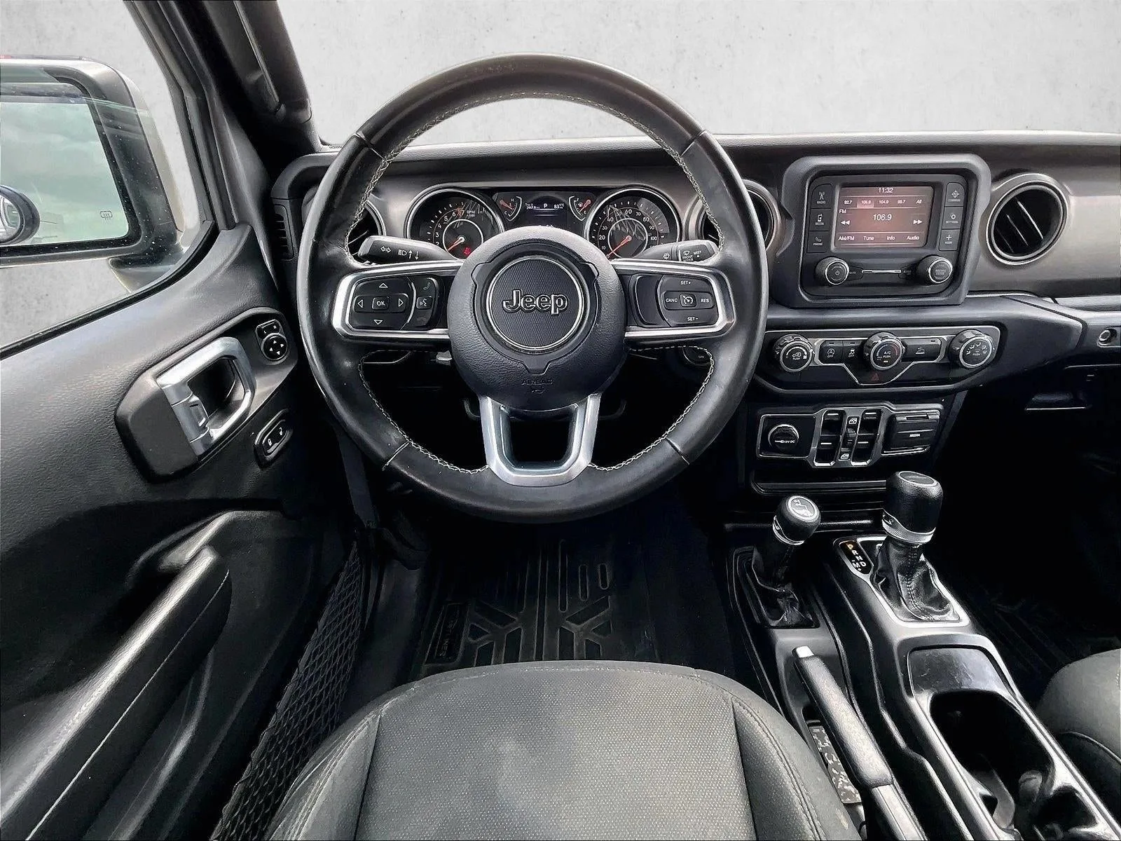 2020 Jeep Gladiator Sport S 4x4 photo 7