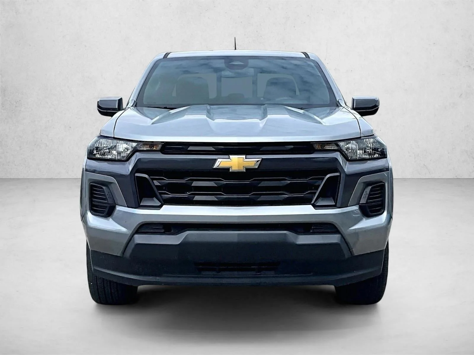 2025 Chevrolet Colorado WT/LT photo 3