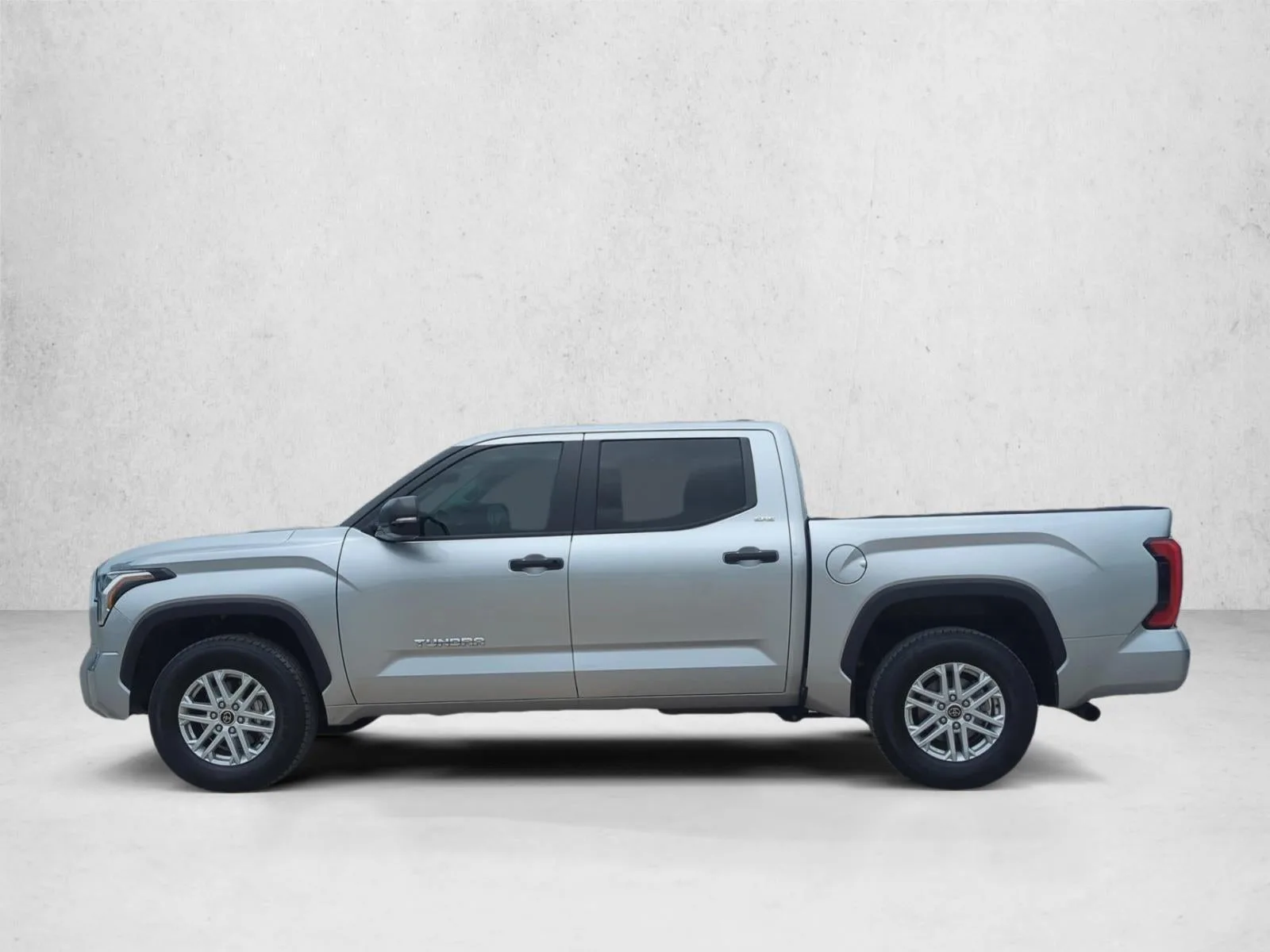 2024 Toyota Tundra SR5 photo 8