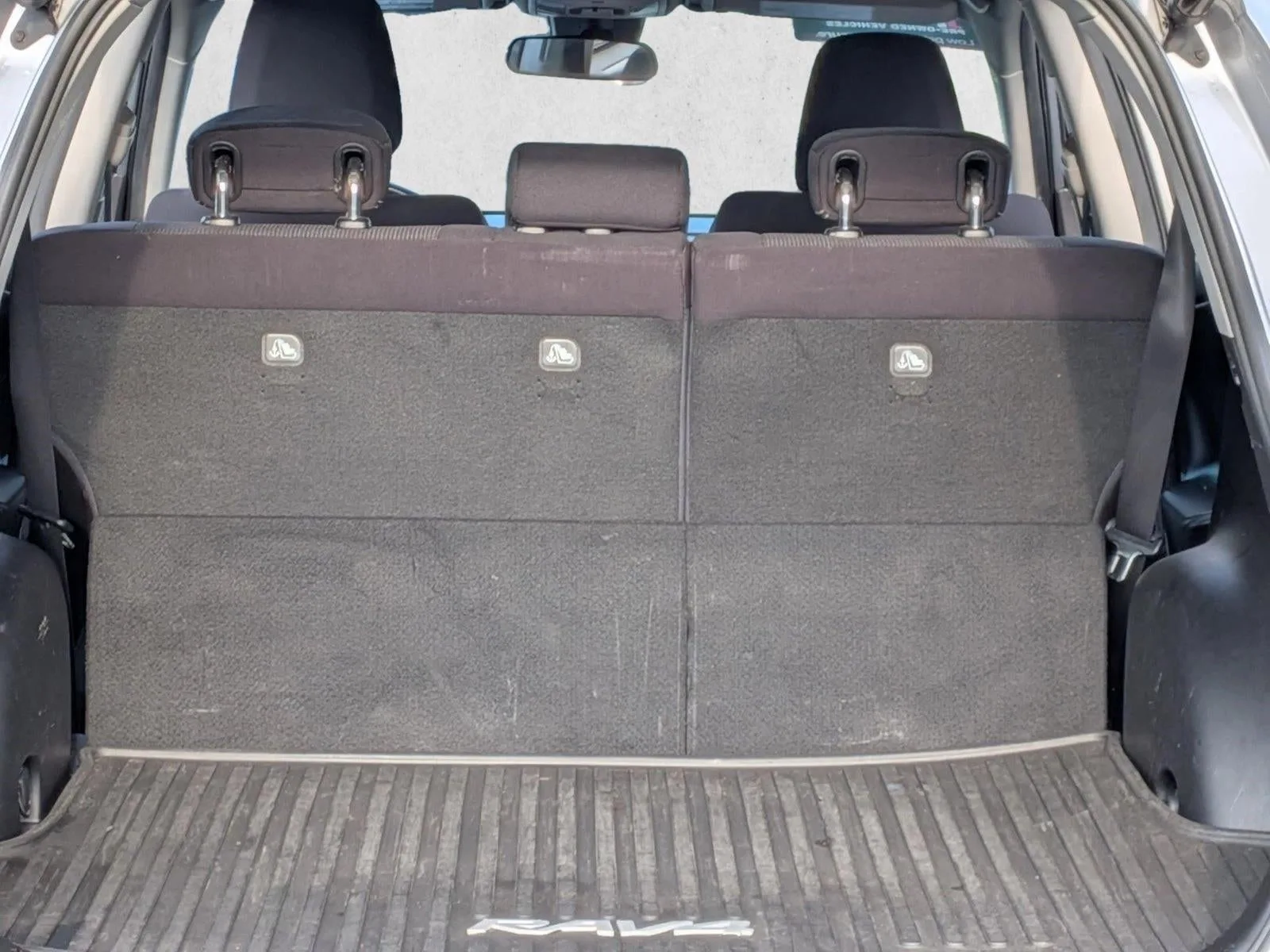 2018 Toyota RAV4 XLE AWD (Natl) photo 6