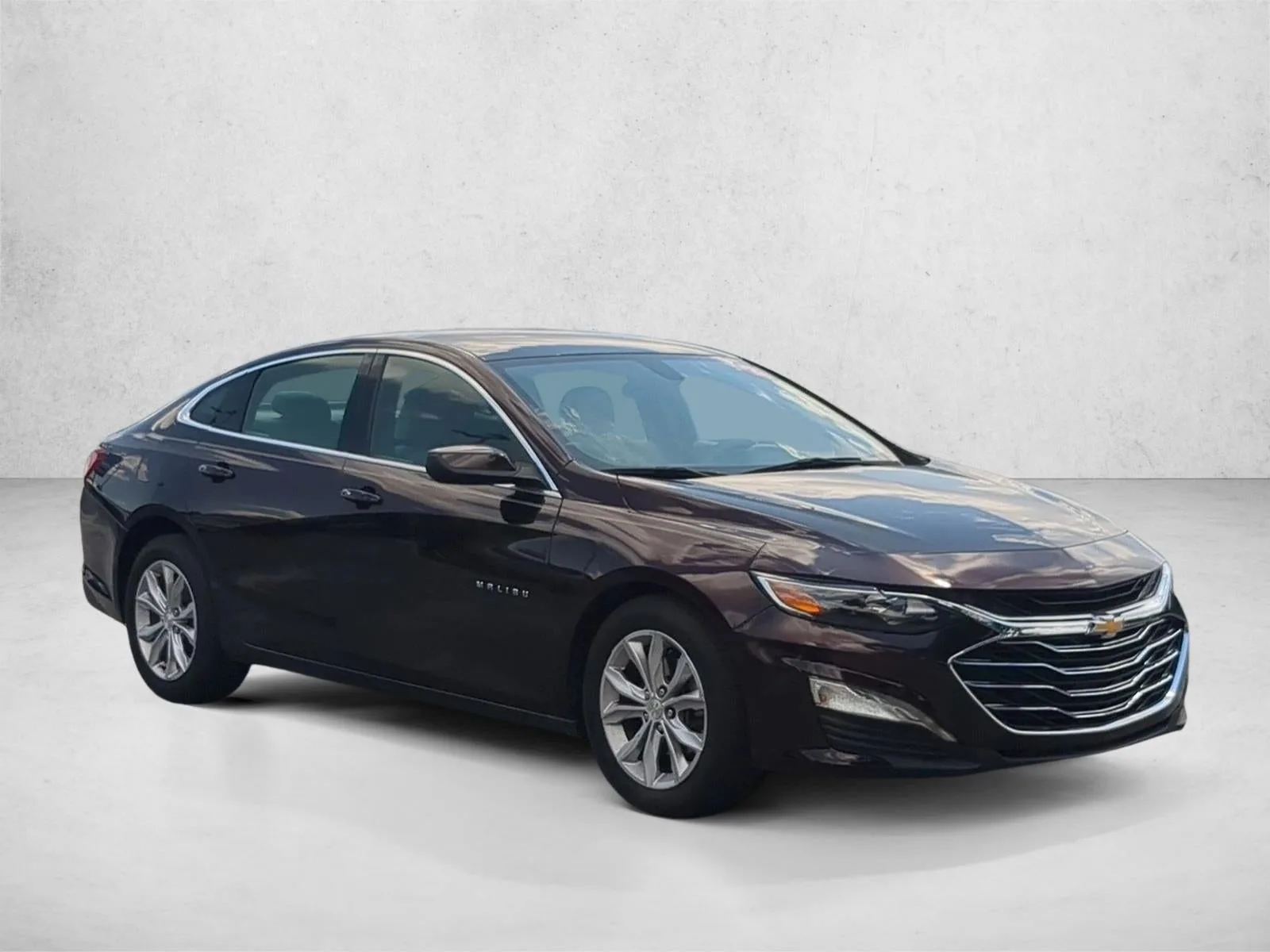 2021 Chevrolet Malibu LT photo 3