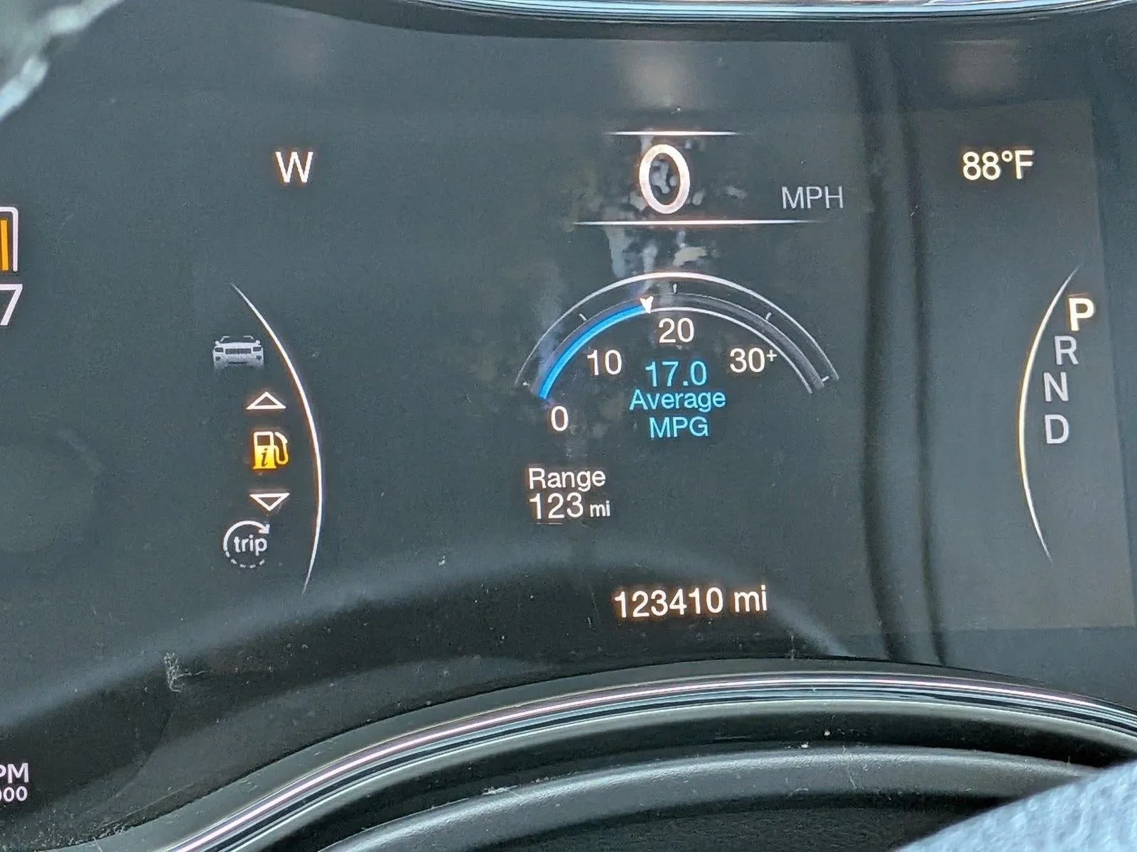 2018 Jeep Grand Cherokee Altitude 4x2 *Ltd Avail* photo 4