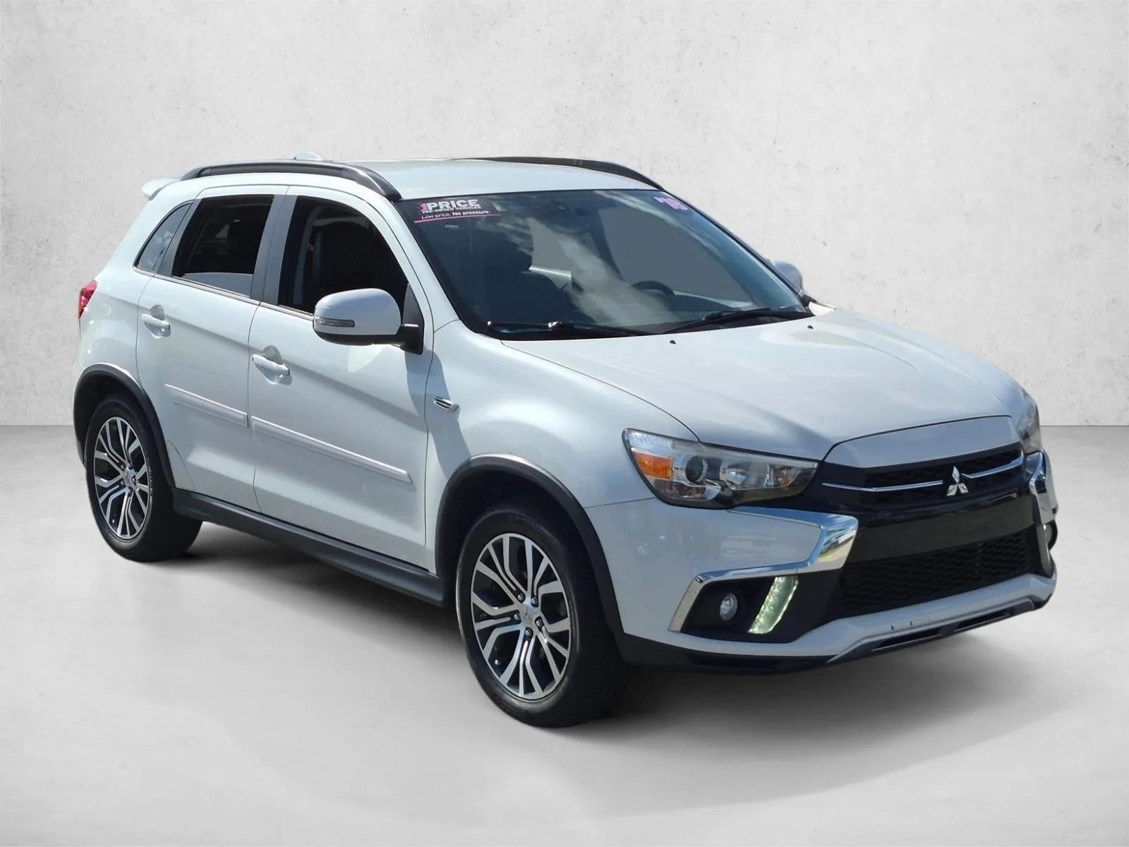 2018 Mitsubishi Outlander Sport SEL 2.4 CVT photo 3