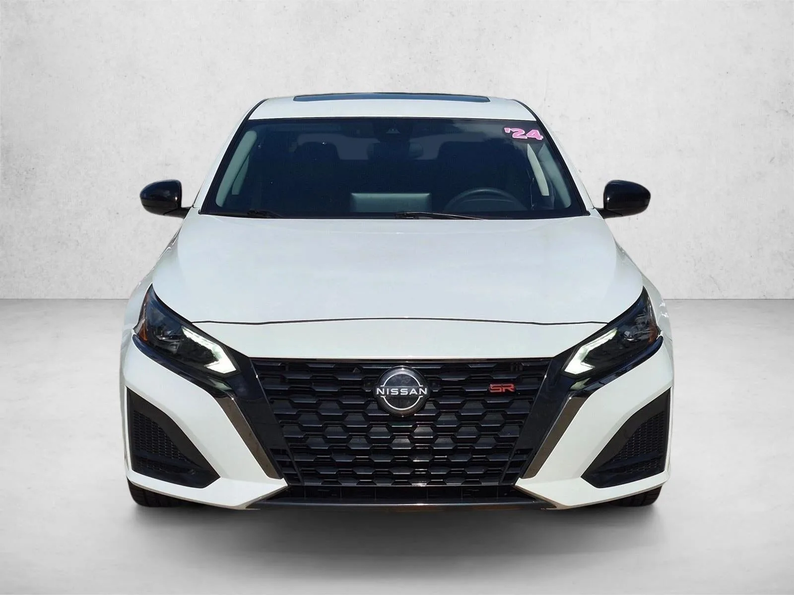 2024 Nissan Altima 2.5 SR Sedan photo 2