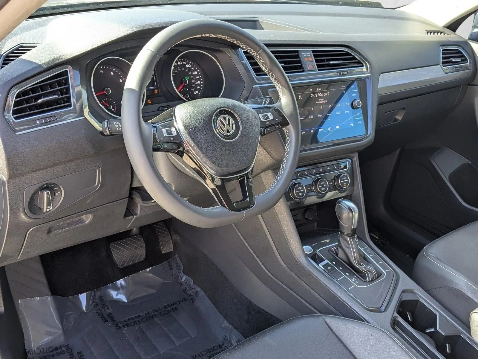 2021 Volkswagen Tiguan 2.0T SE FWD photo 10
