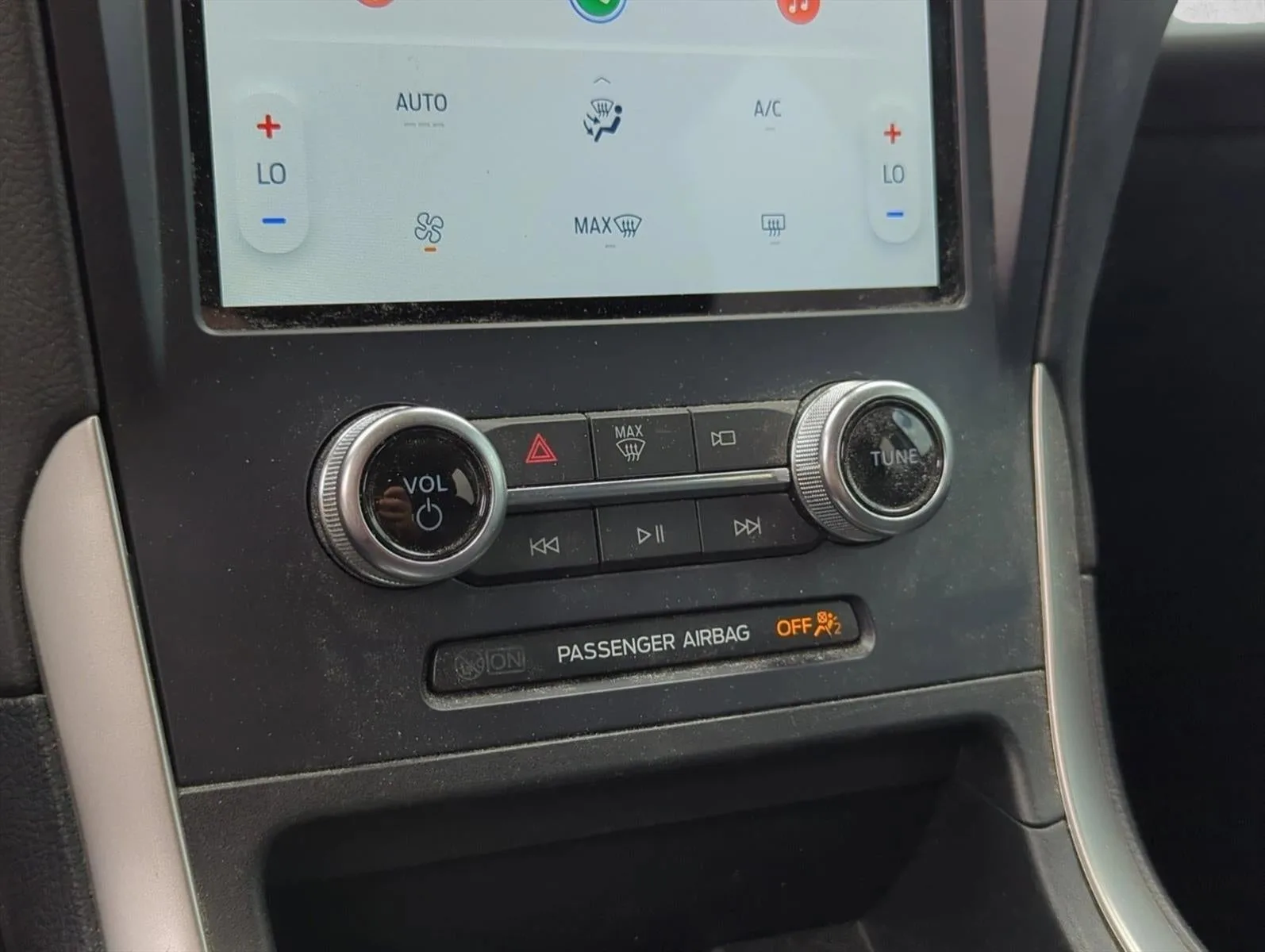 2024 Ford Edge SE AWD photo 11