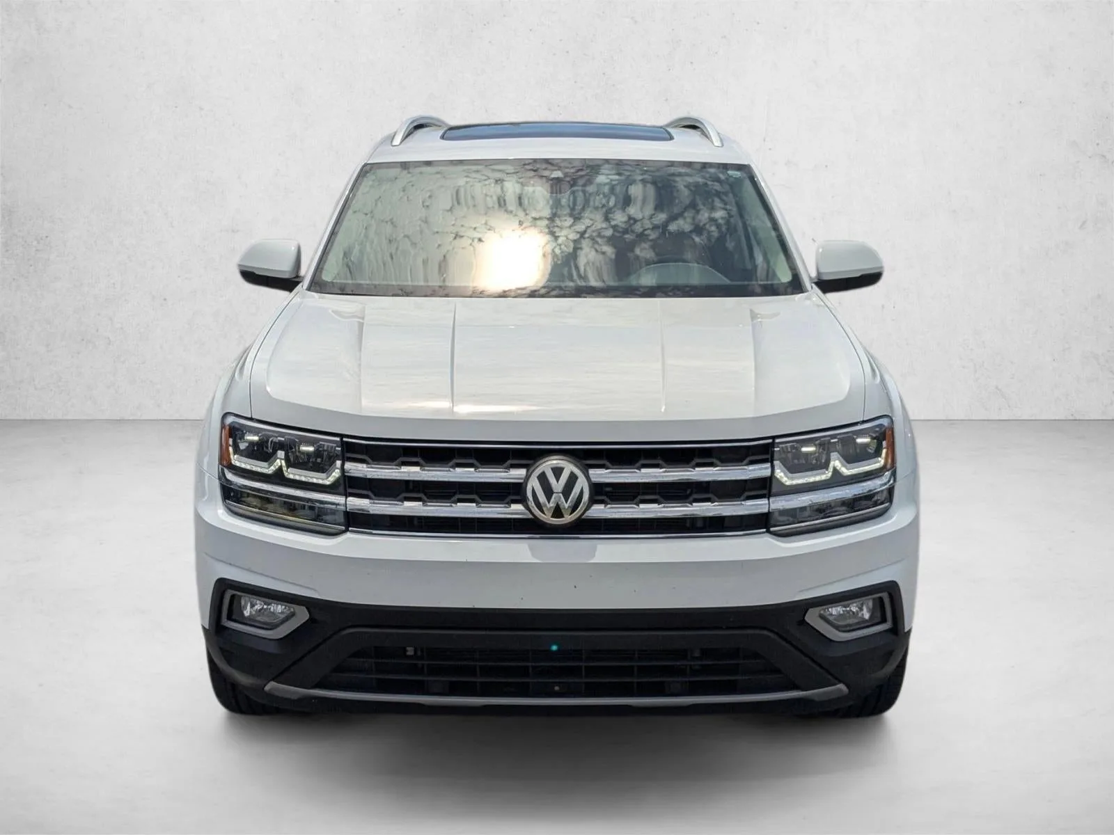 2018 Volkswagen Atlas 3.6L V6 SEL Premium 4MOTION photo 2