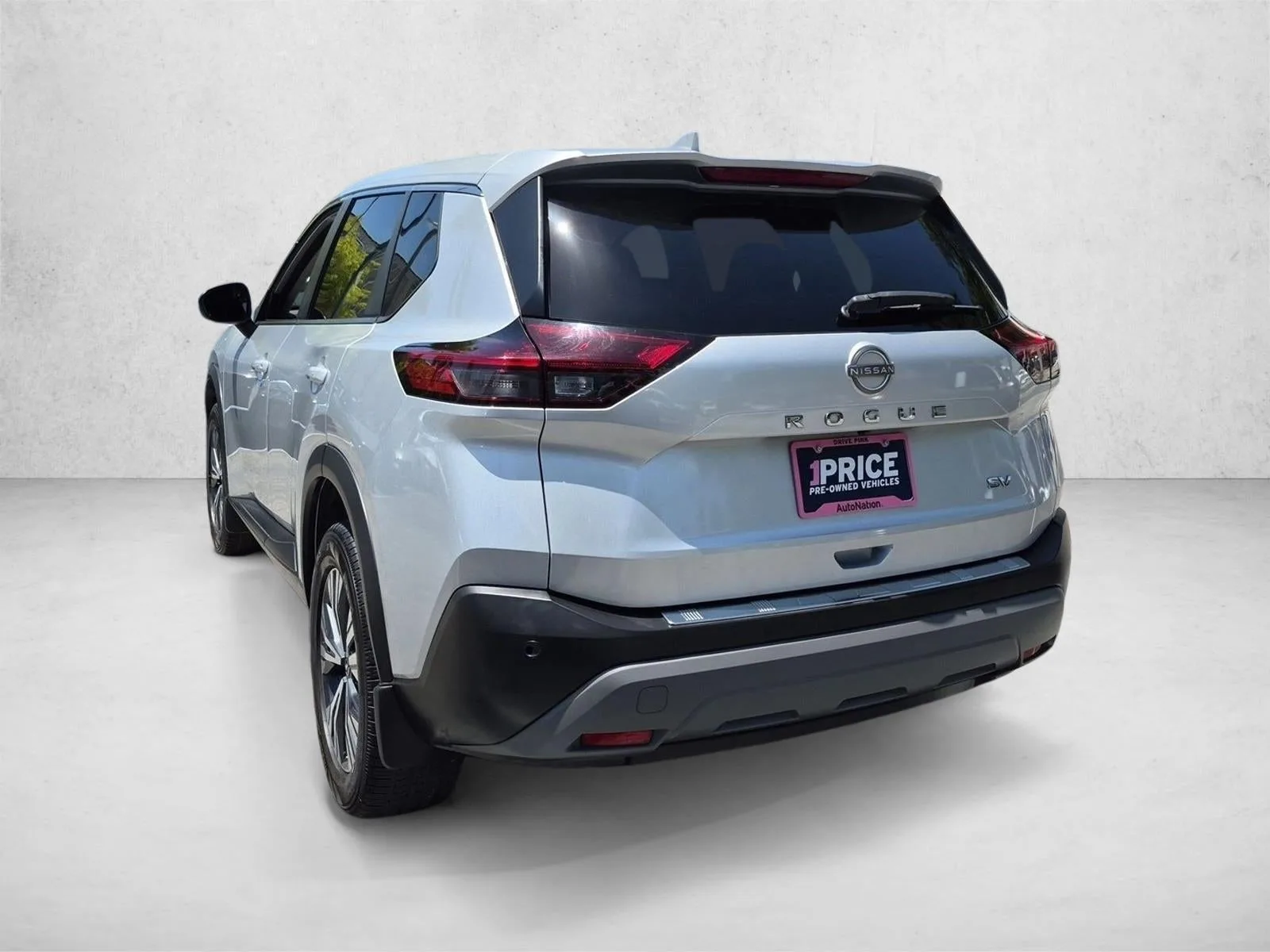 2022 Nissan Rogue FWD SV photo 8