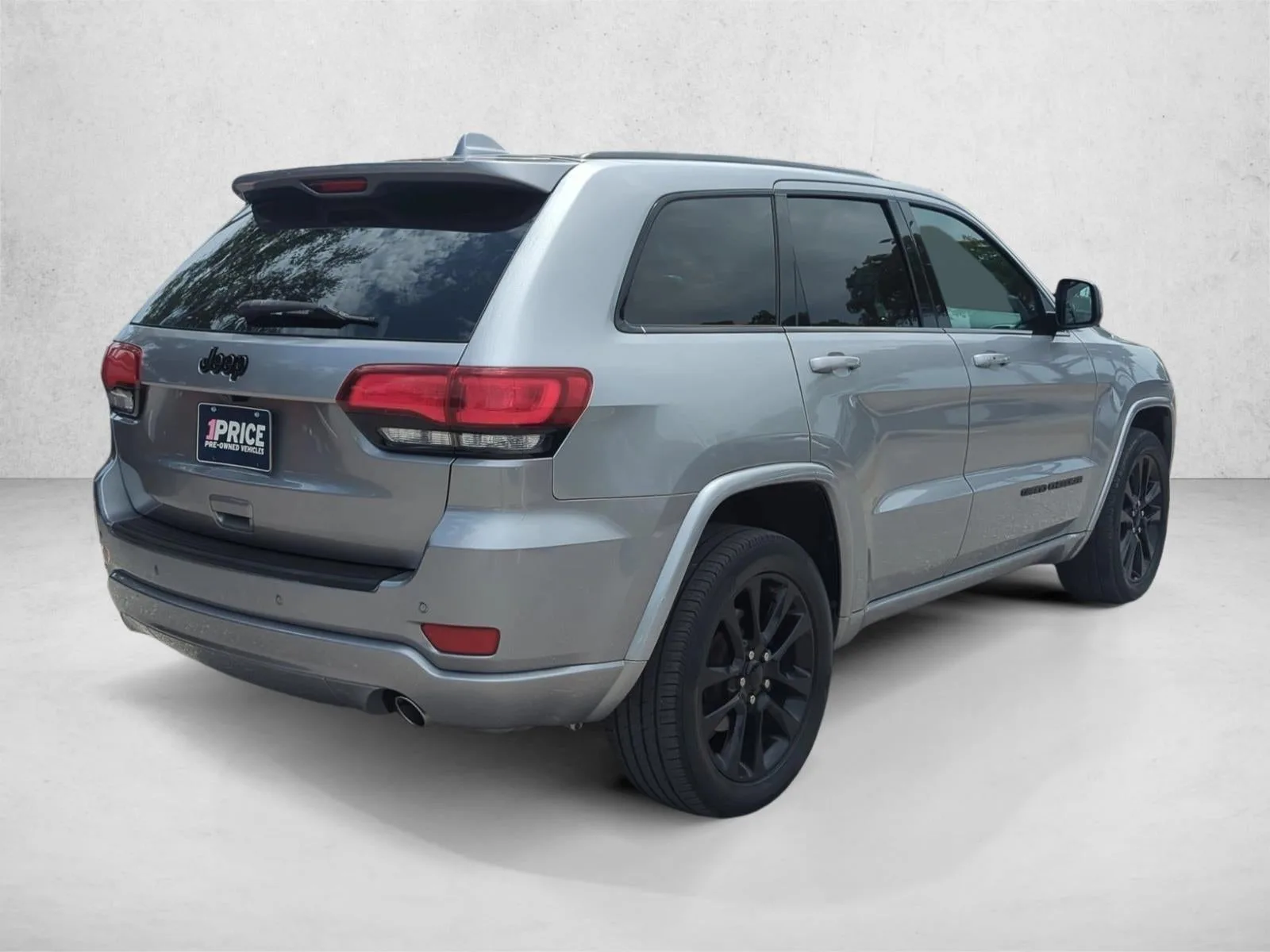 2020 Jeep Grand Cherokee Altitude 4x2 photo 5