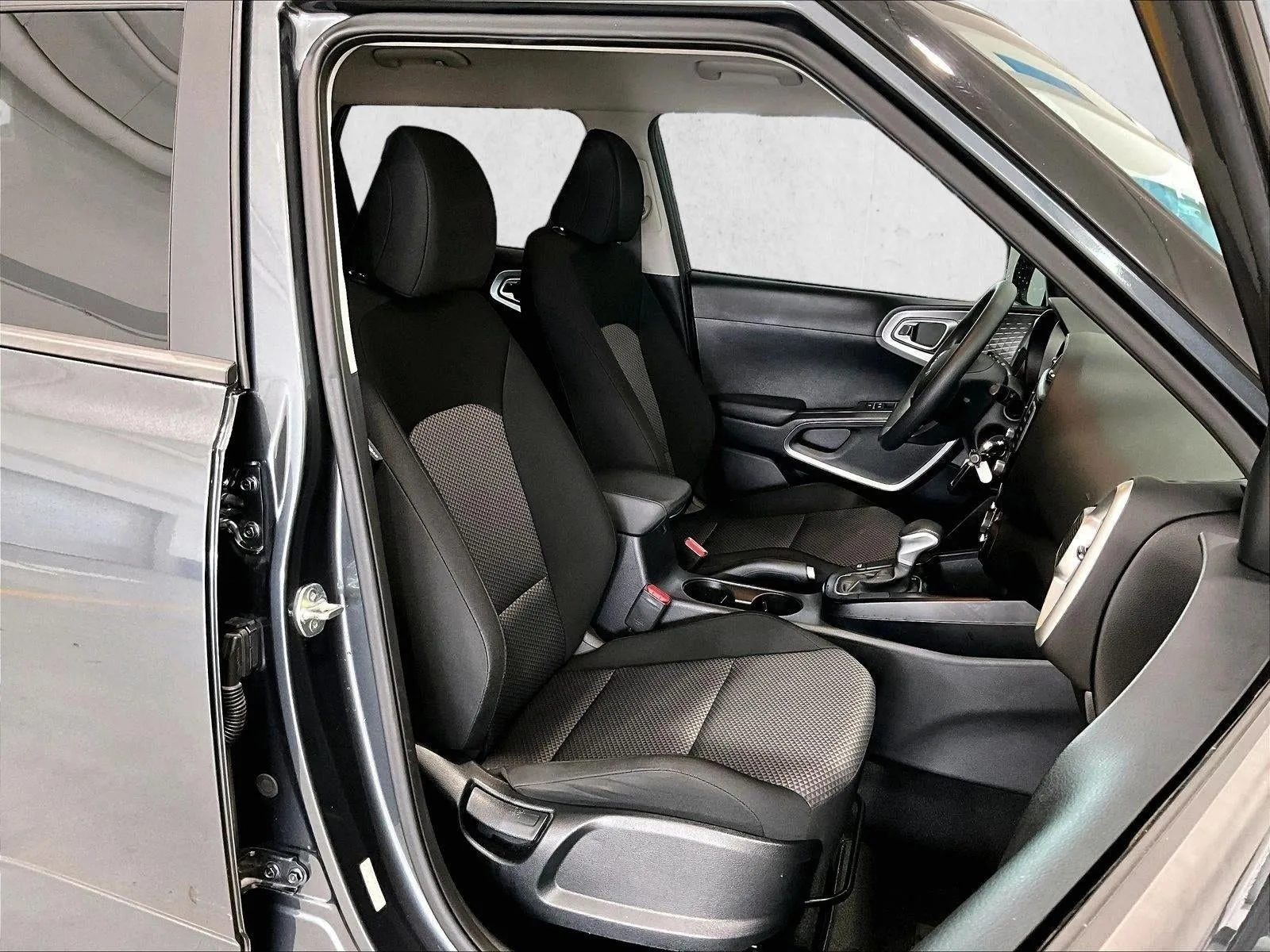 2024 Kia Soul LX photo 9