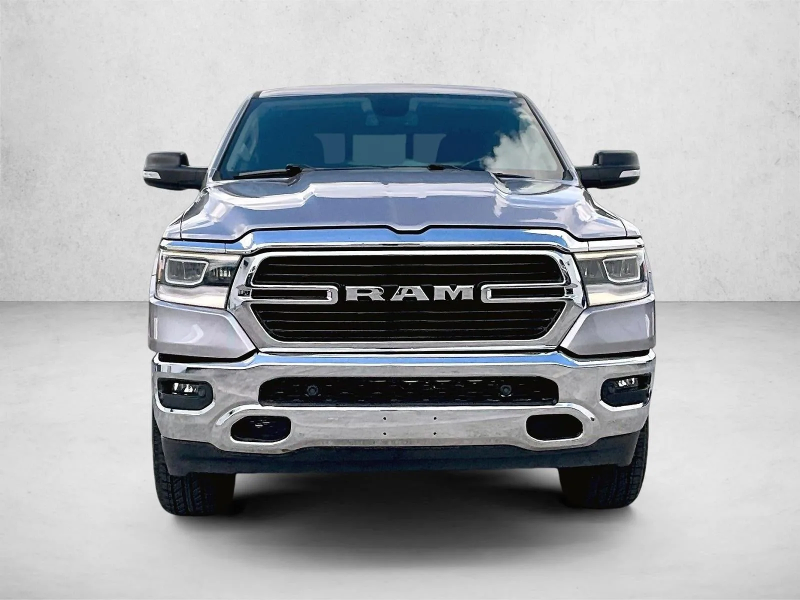 2019 RAM 1500 Big Horn/Lone Star Crew Cab 4x4 5'7" Box photo 3