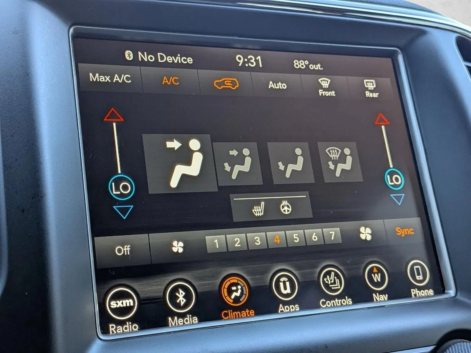 2018 Jeep Grand Cherokee Altitude 4x2 *Ltd Avail* photo 7
