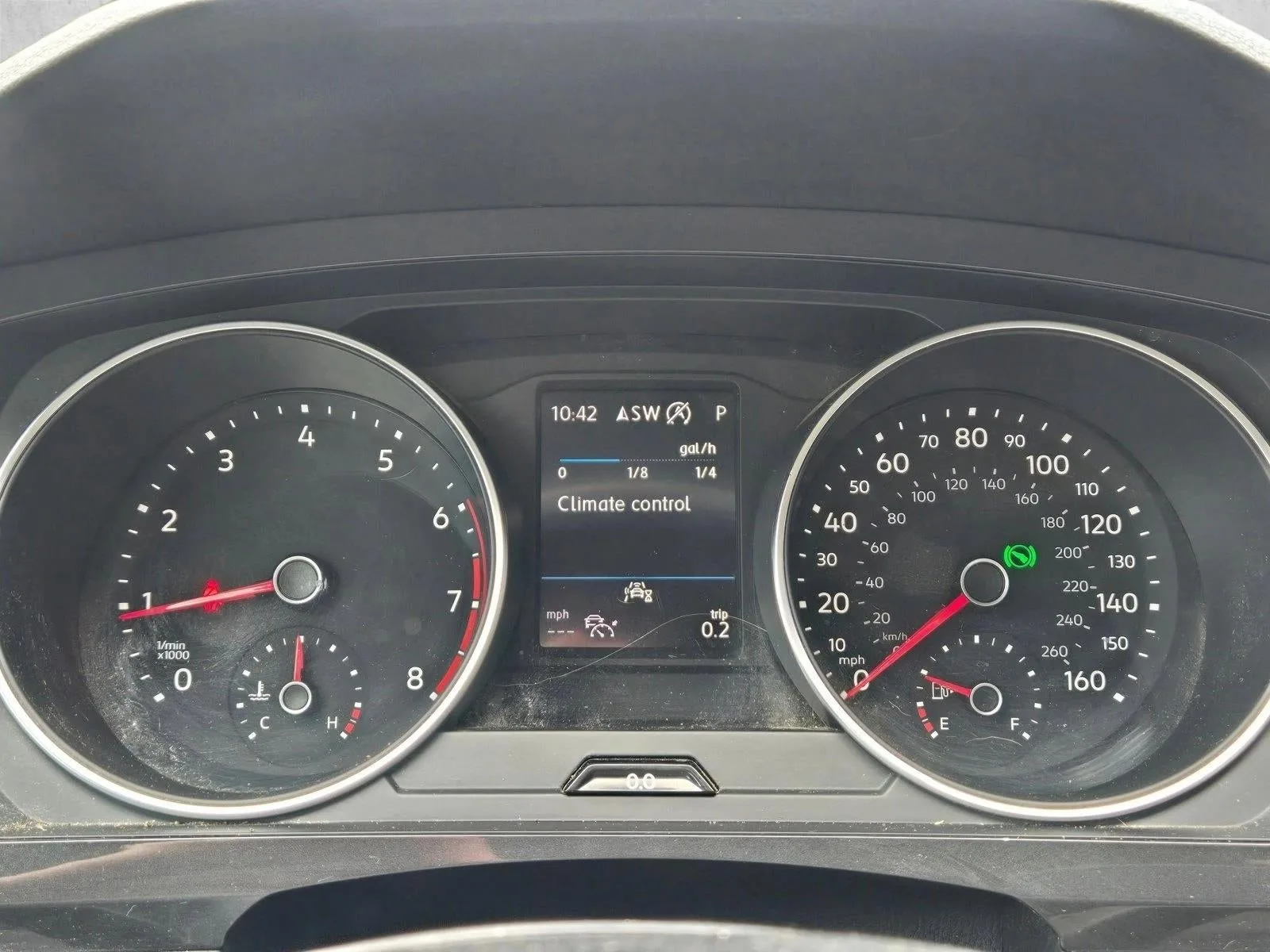 2021 Volkswagen Tiguan 2.0T SE FWD photo 8