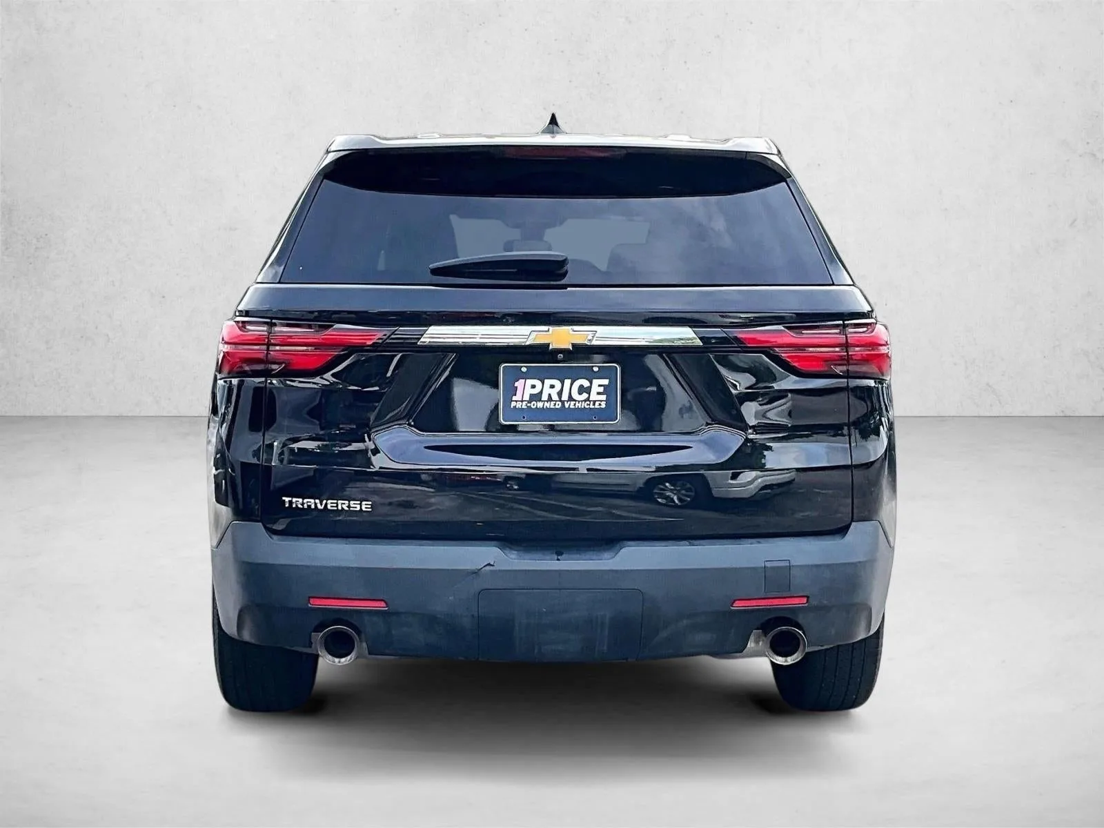 2023 Chevrolet Traverse LS photo 4
