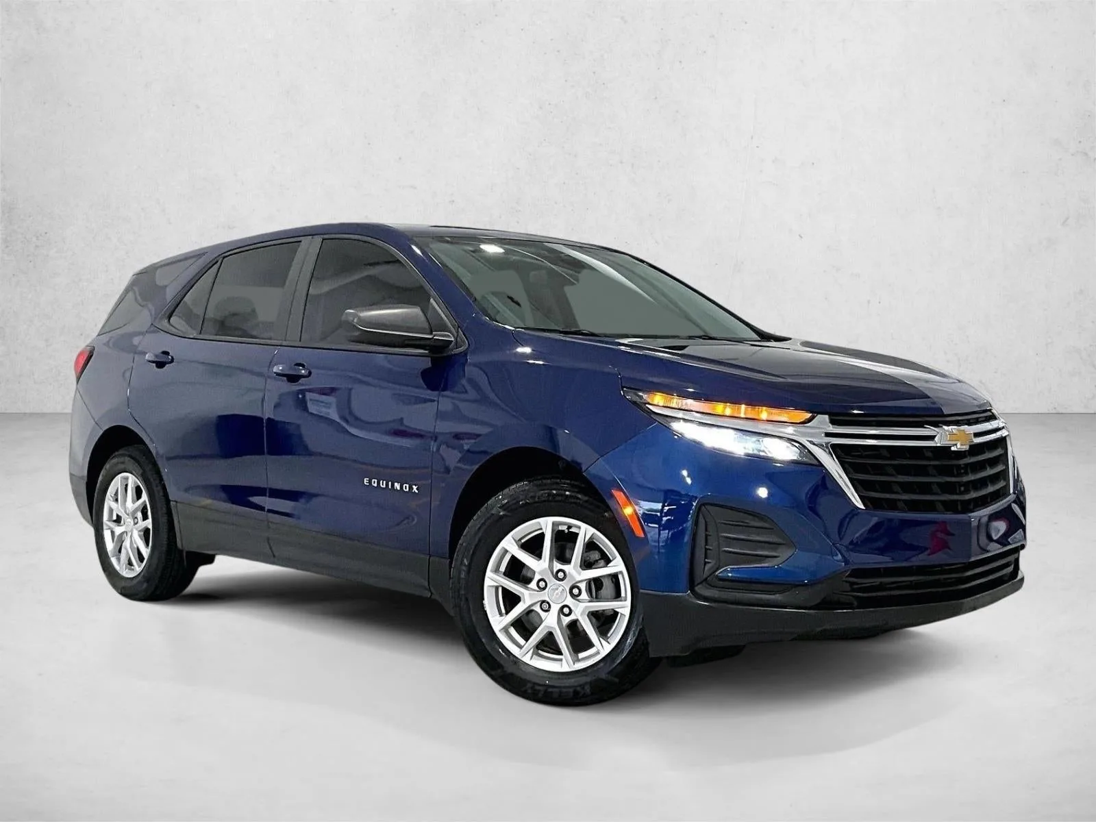 2023 Chevrolet Equinox LS photo 12