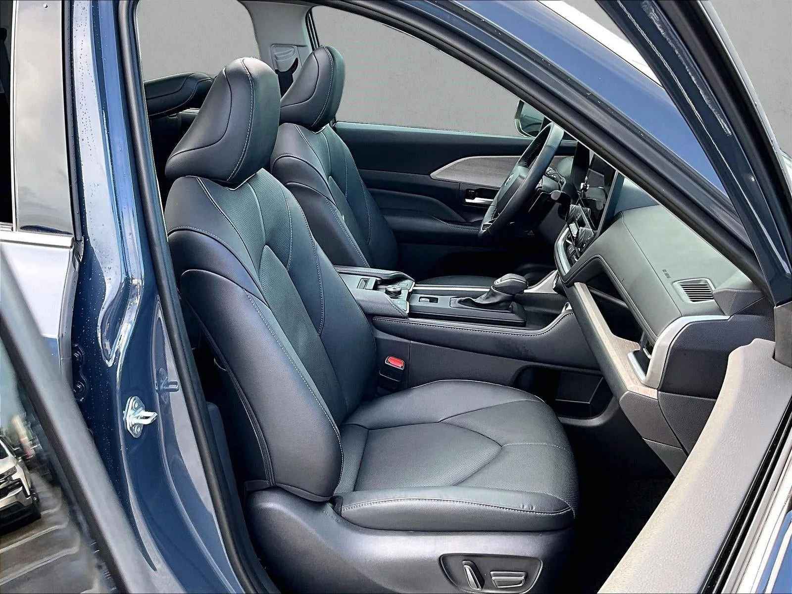 2026 Toyota Grand Highlander Platinum photo 9