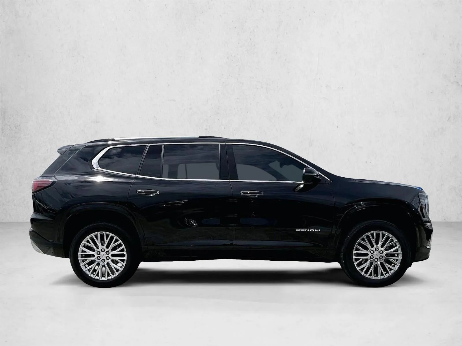 2025 GMC Acadia Denali photo 5