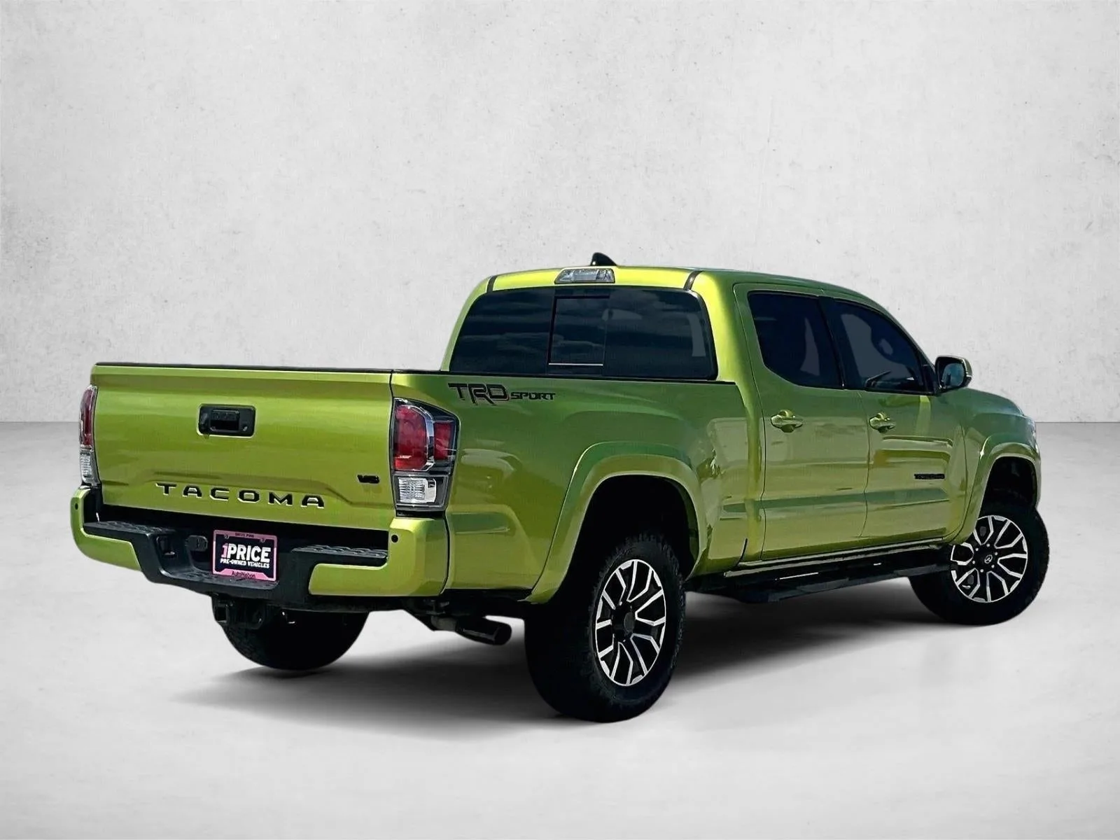 2023 Toyota Tacoma TRD Sport photo 2