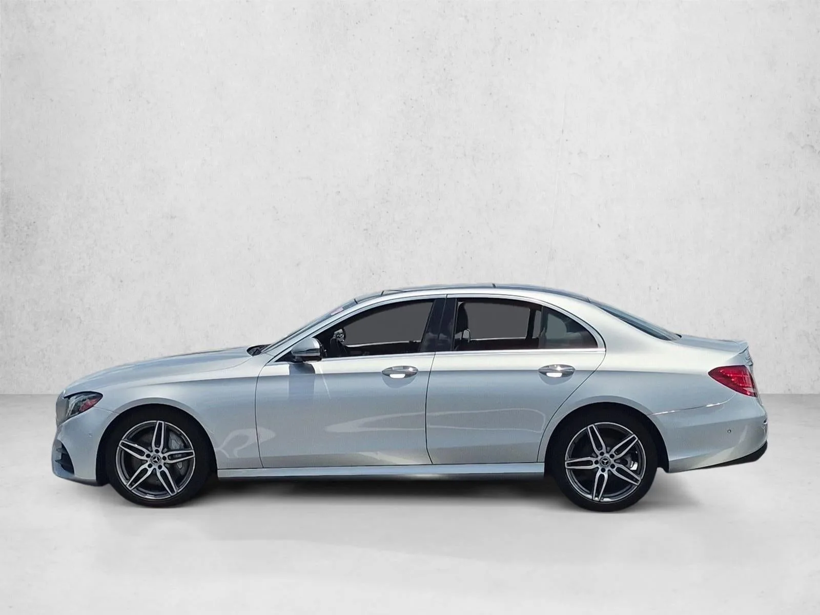 2020 Mercedes-Benz E 350 4MATIC® photo 9