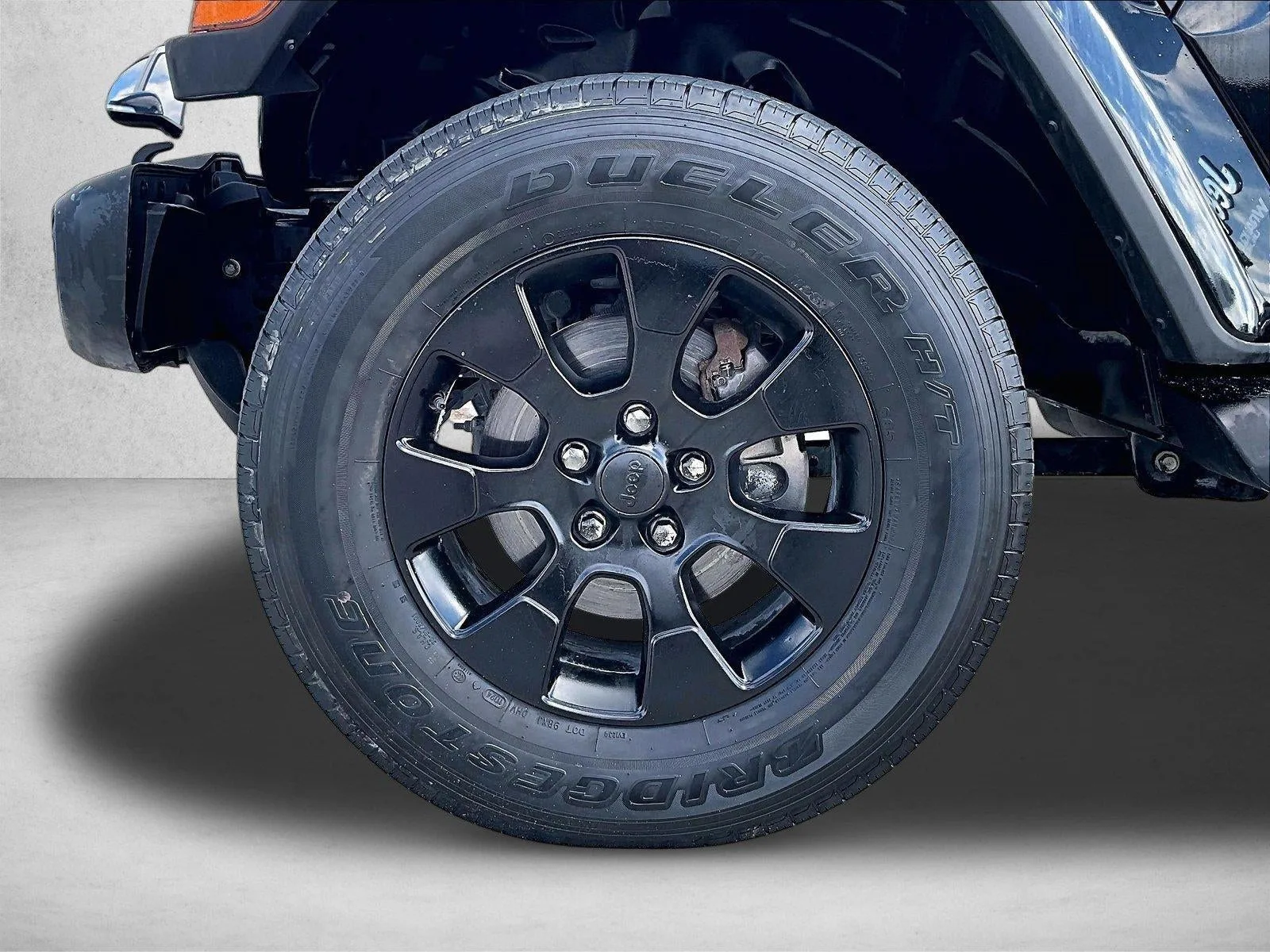 2019 Jeep Wrangler Unlimited Sahara 4x4 photo 10