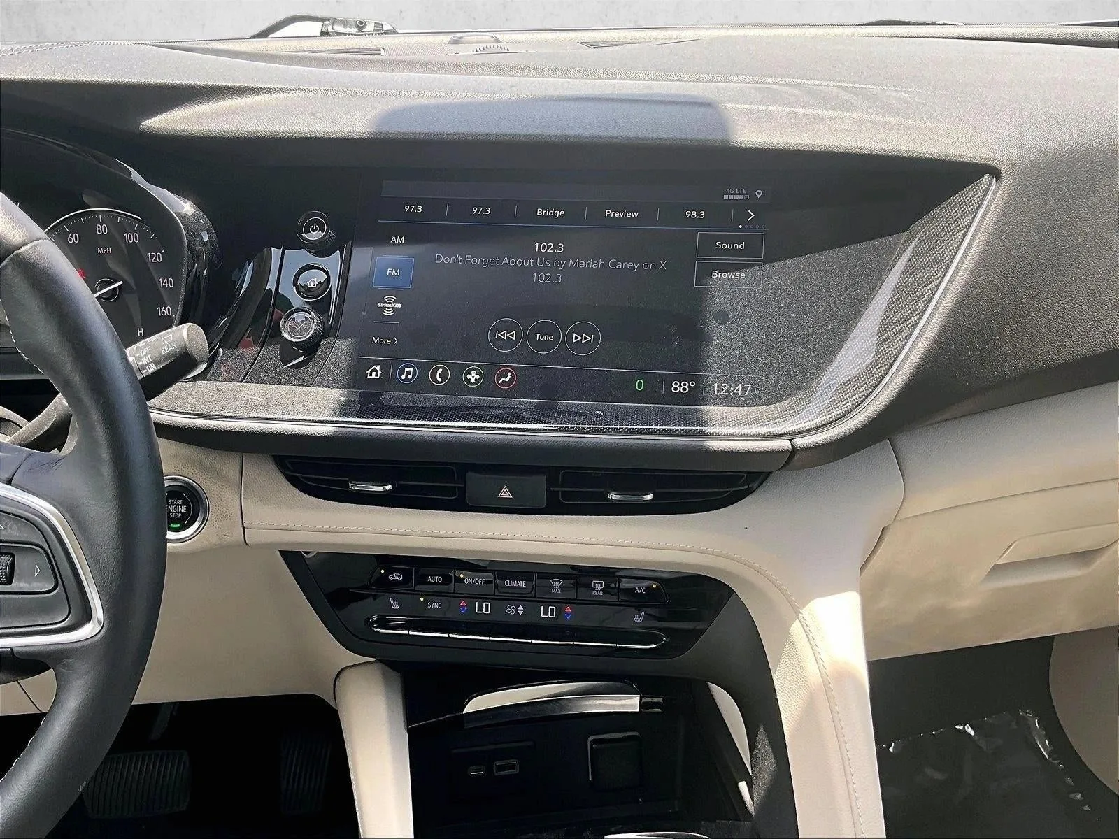 2021 Buick Envision Essence photo 8