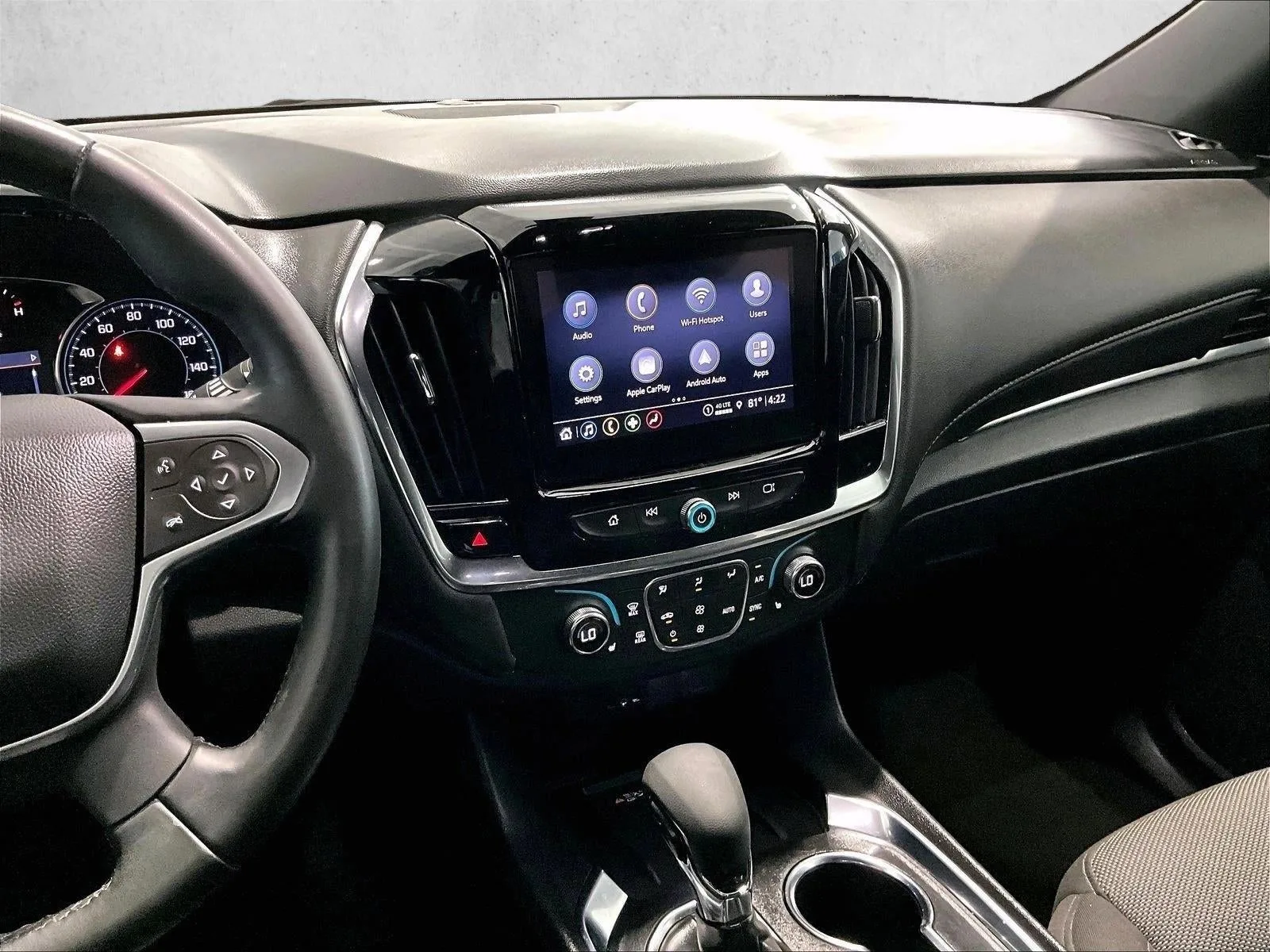 2023 Chevrolet Traverse LT Cloth photo 8