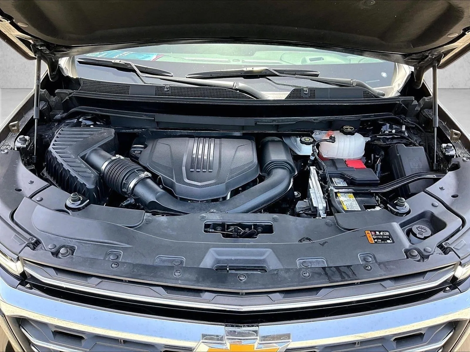 2025 Chevrolet Traverse LT photo 11