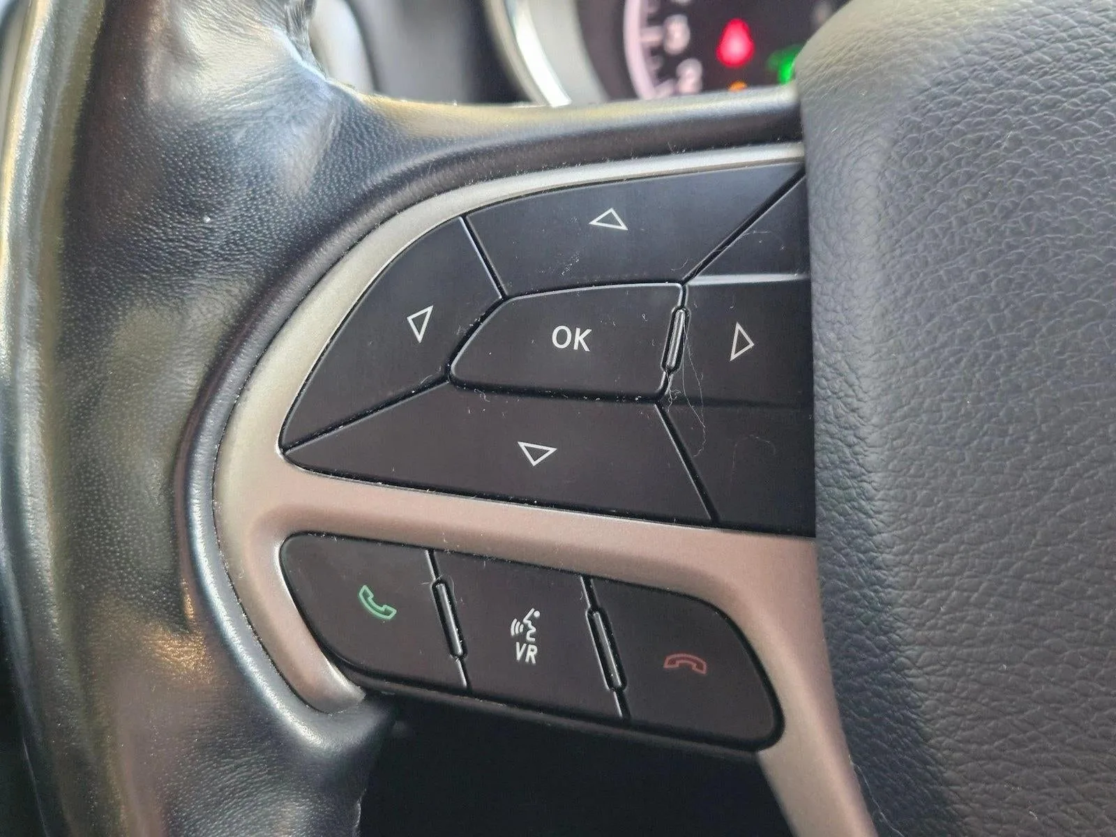 2020 Jeep Grand Cherokee Laredo E 4x2 photo 11