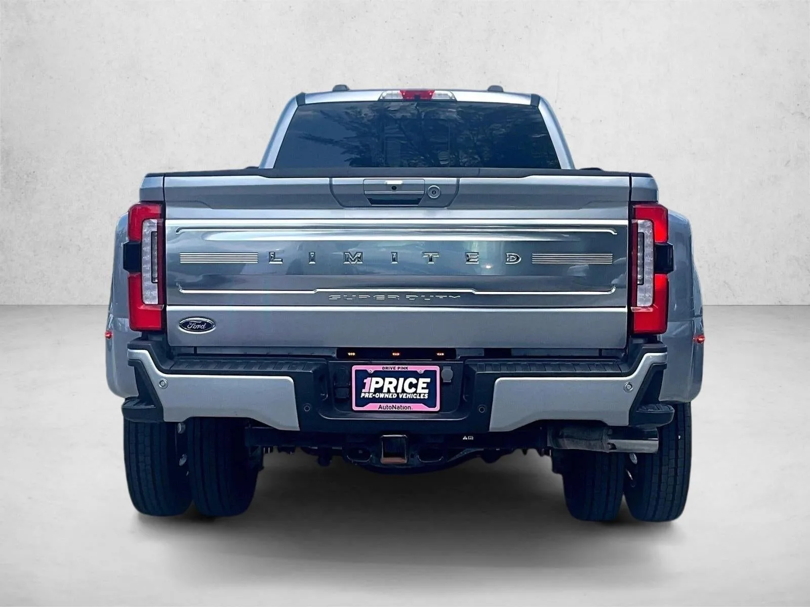 2024 Ford F-450 Limited photo 4