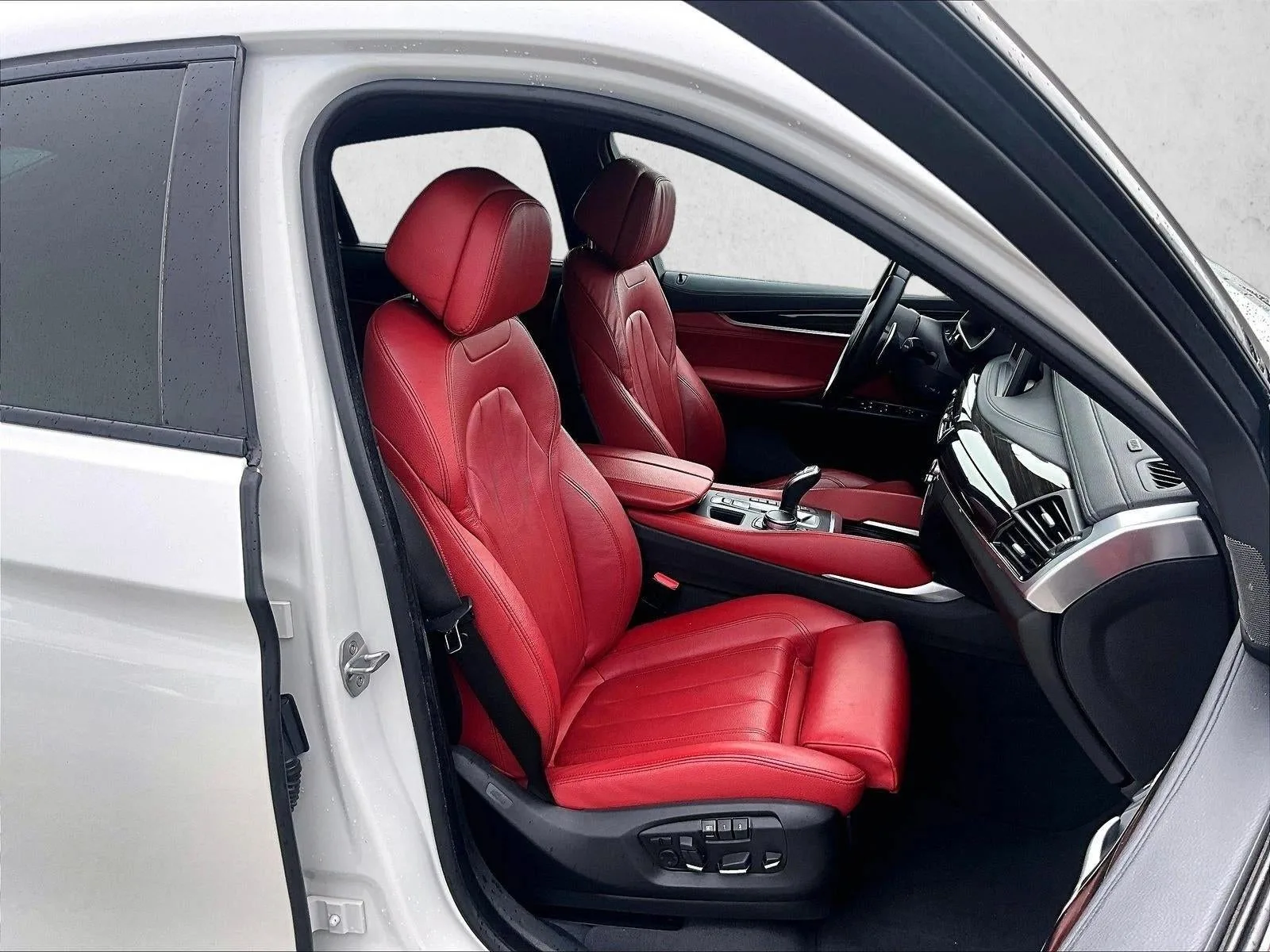 2019 BMW X6 xDrive50i photo 9