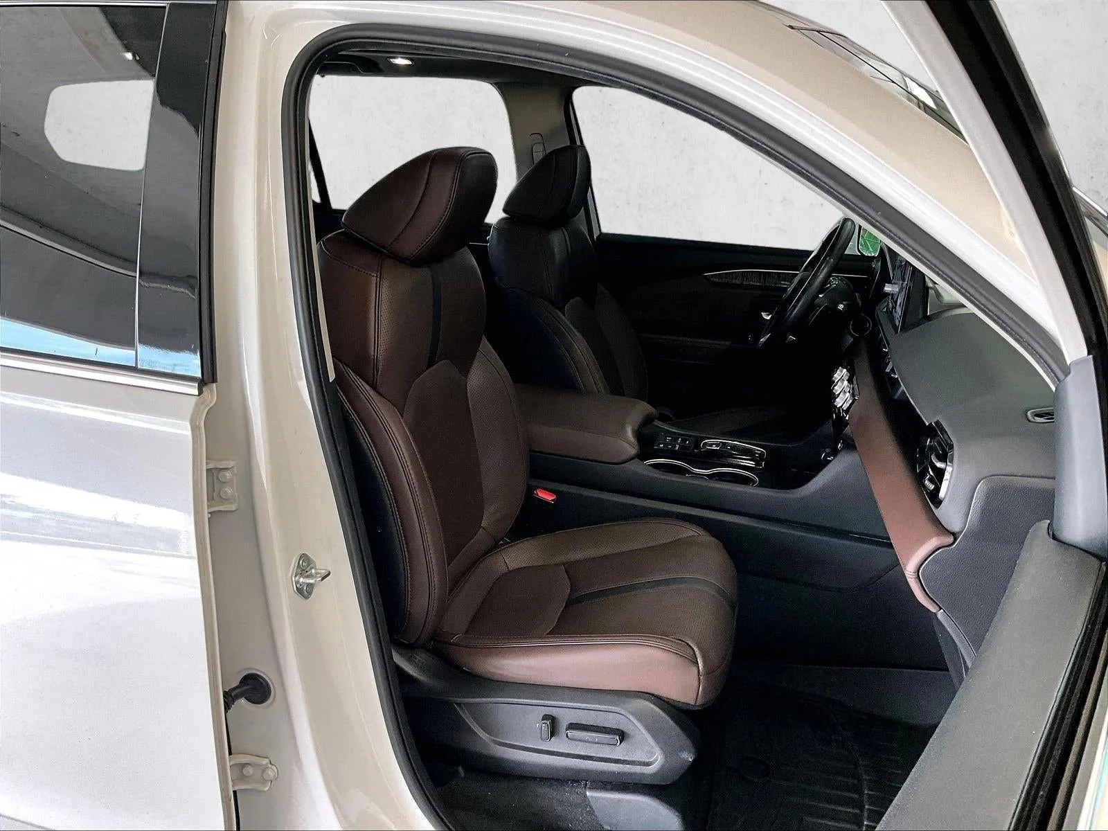 2023 Honda Pilot AWD Elite photo 9