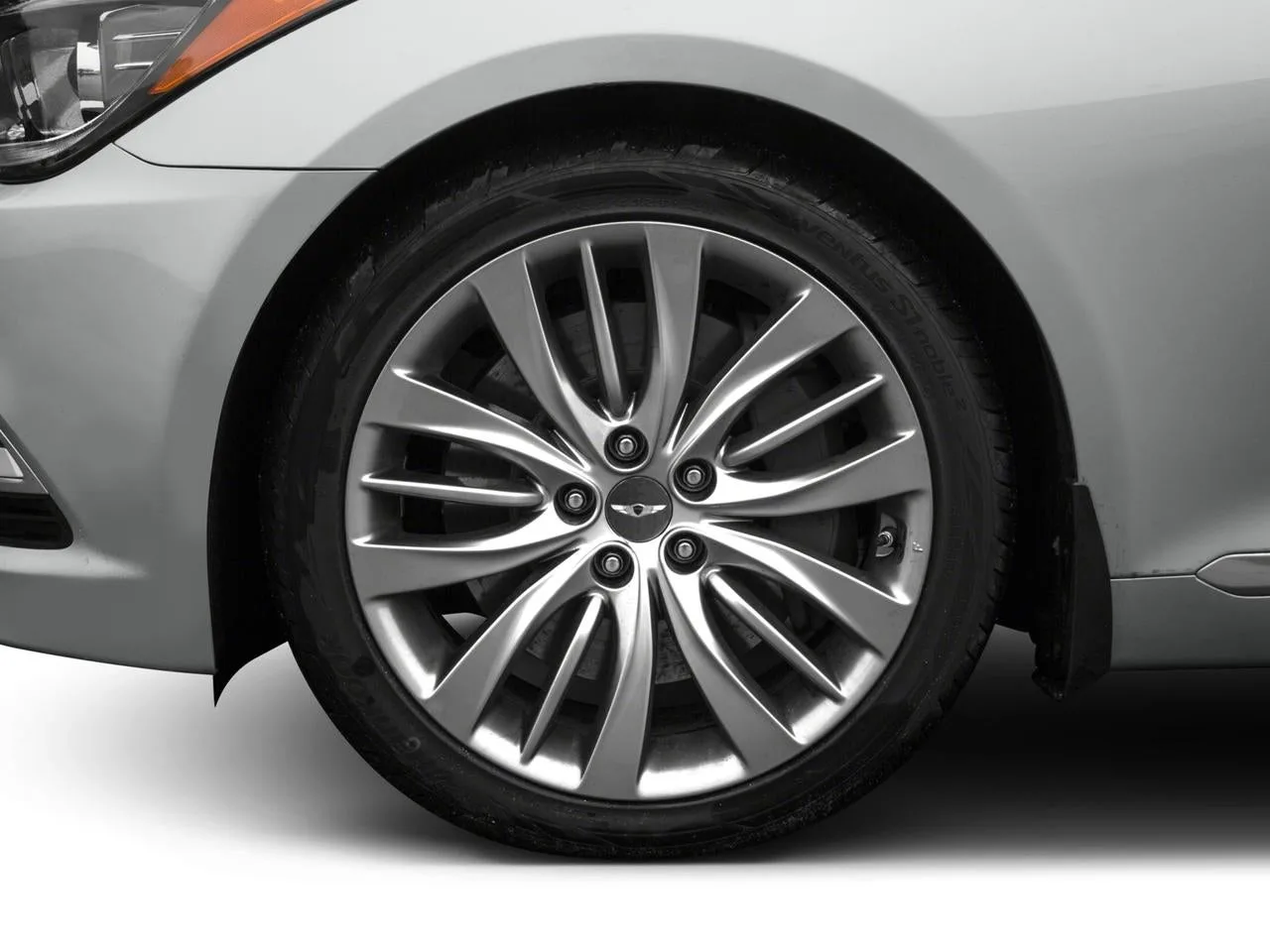 2016 Hyundai GENESIS 4dr Sdn V6 3.8L RWD photo 9