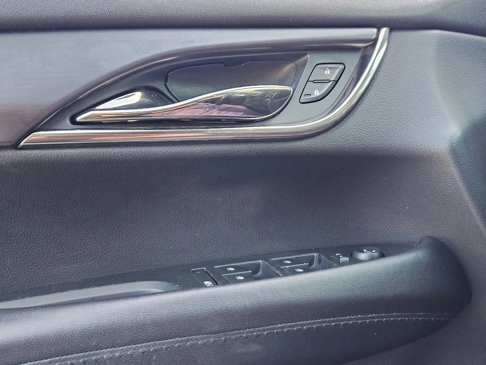 2018 Cadillac ATS Sedan 2.0L I4 RWD photo 12