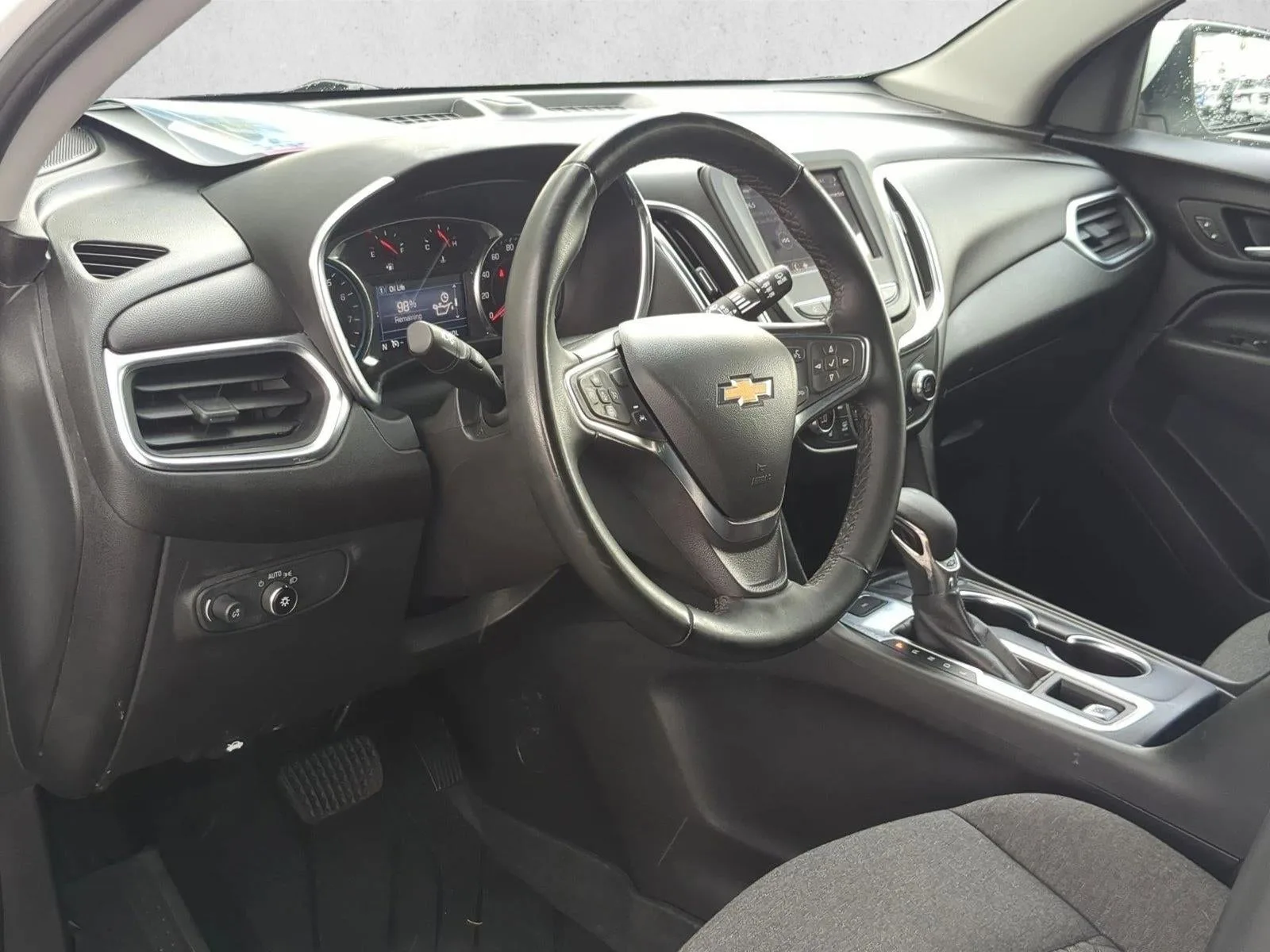 2024 Chevrolet Equinox LT photo 10