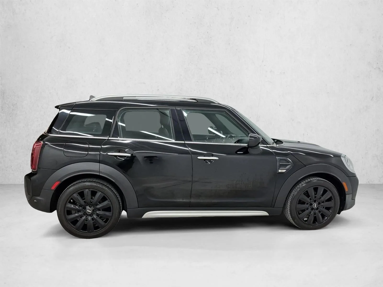 2021 MINI Countryman Oxford Edition photo 4