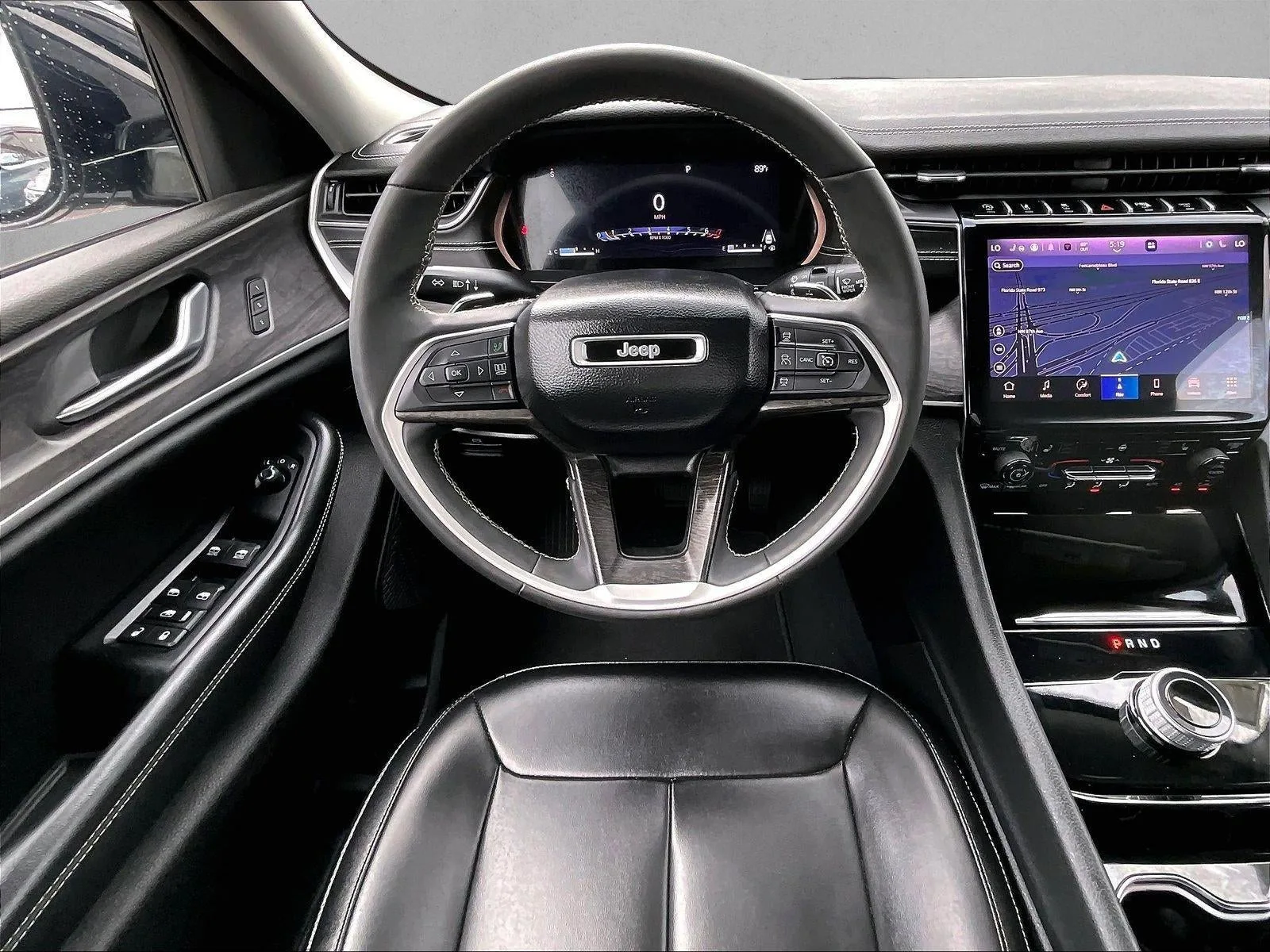 2023 Jeep Grand Cherokee Limited 4x2 photo 7