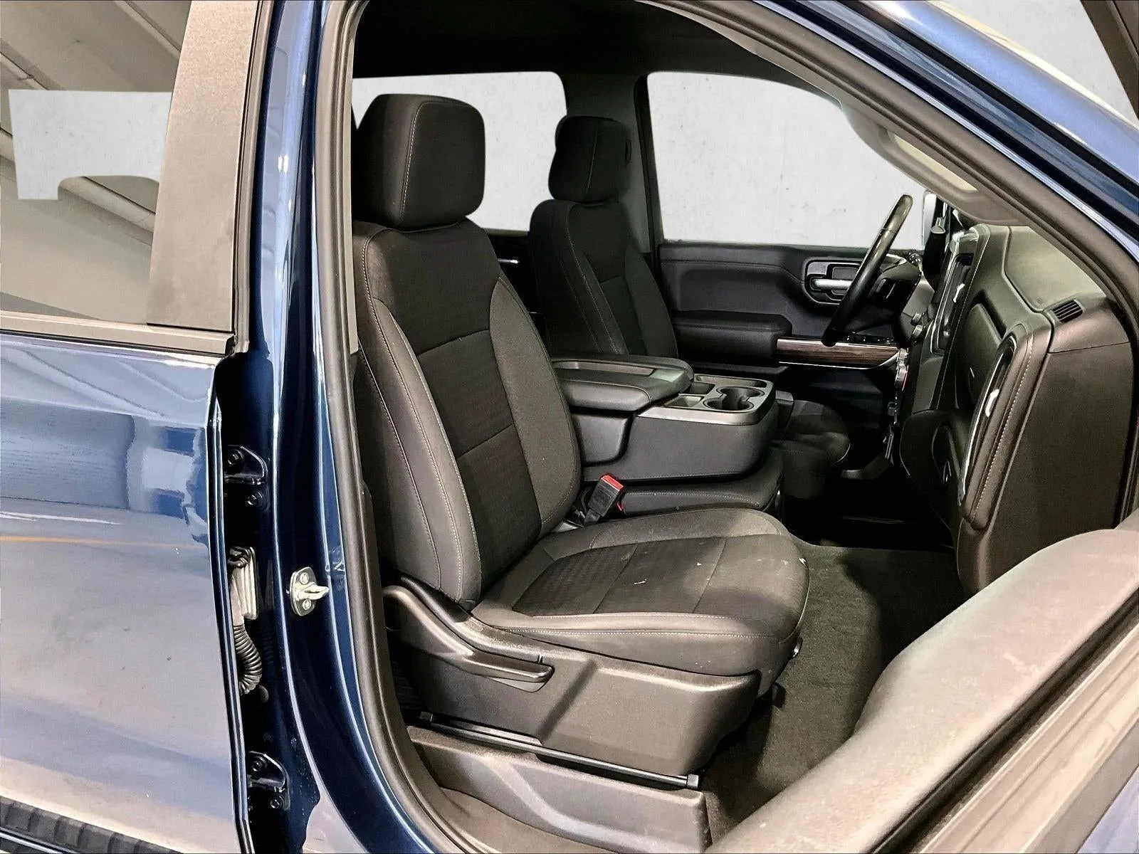 2021 Chevrolet Silverado 1500 LT photo 9